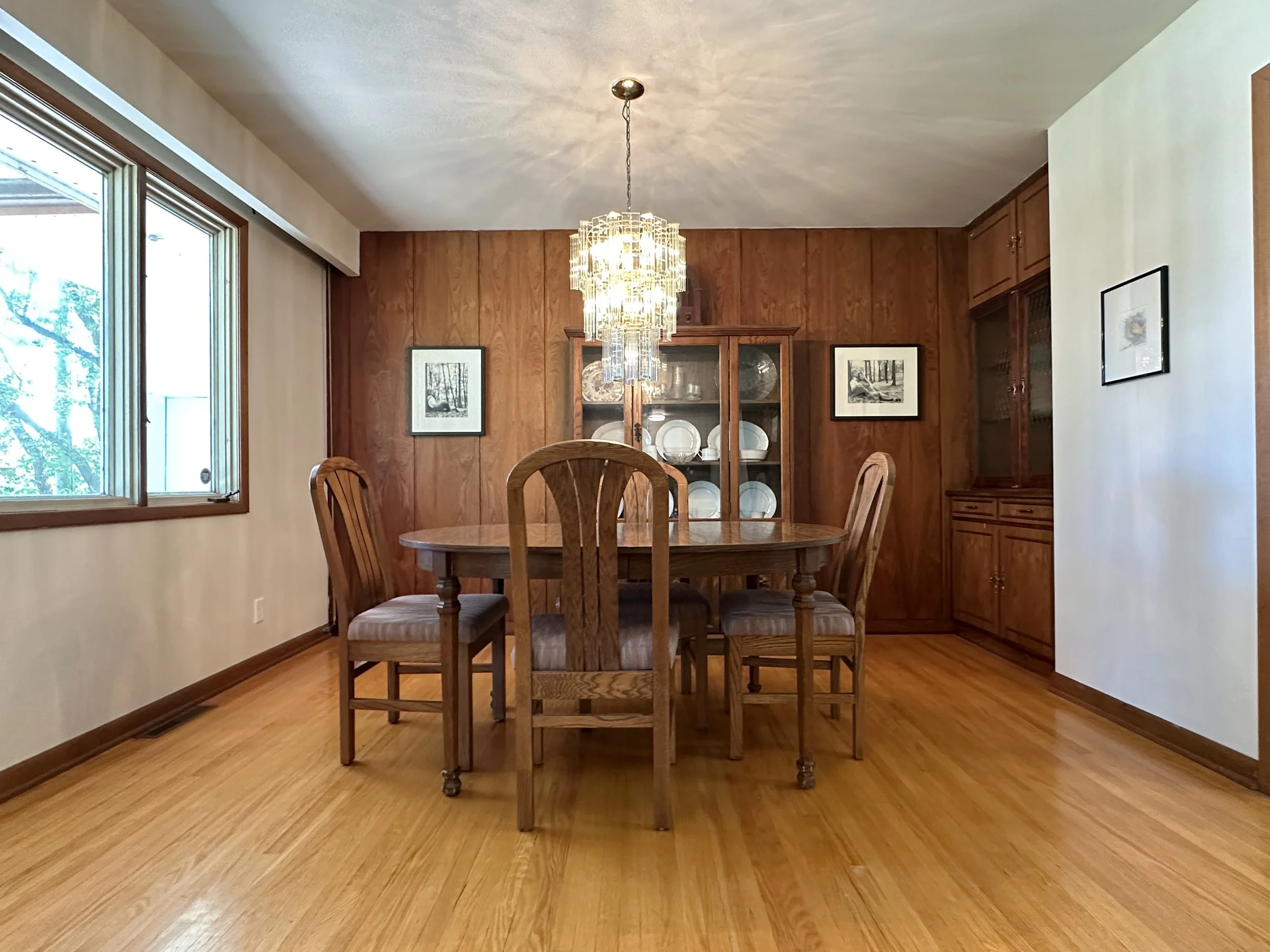diningroom01.jpg