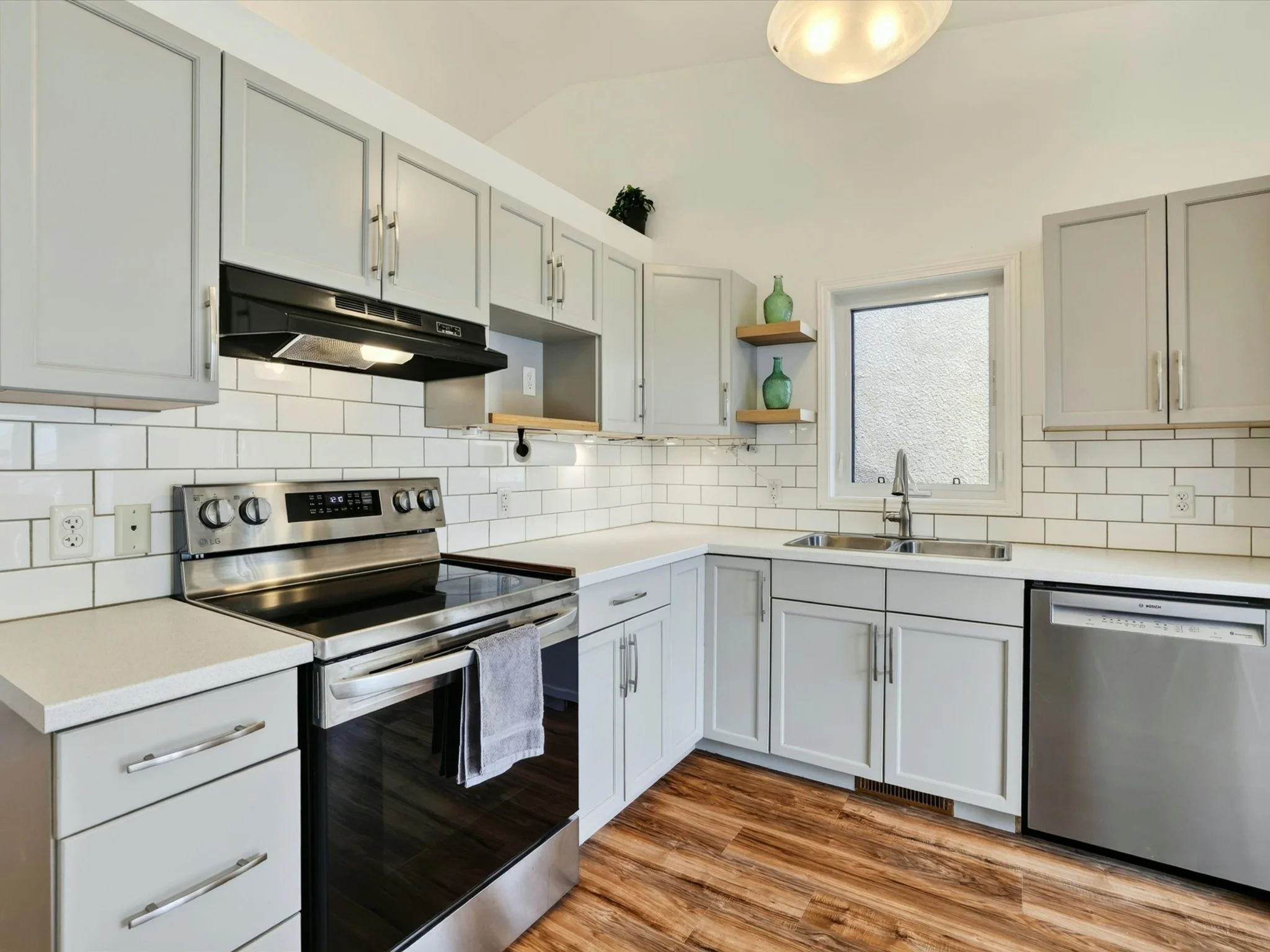 18-87 Bill Larkin Ln - 17.jpg