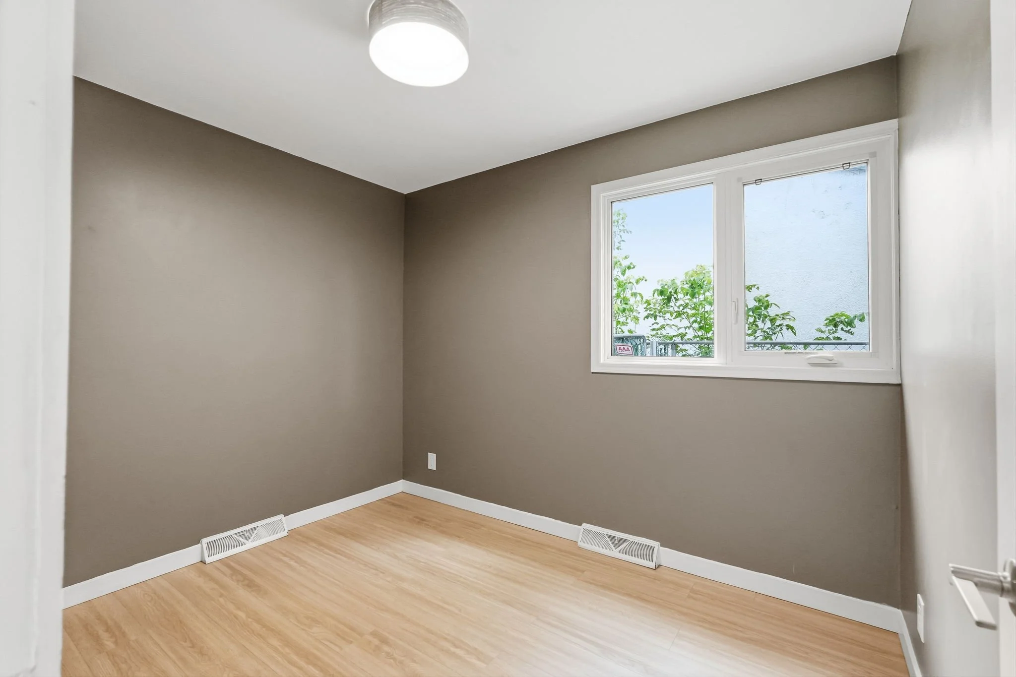 18-web-or-mls-A7406592.jpg