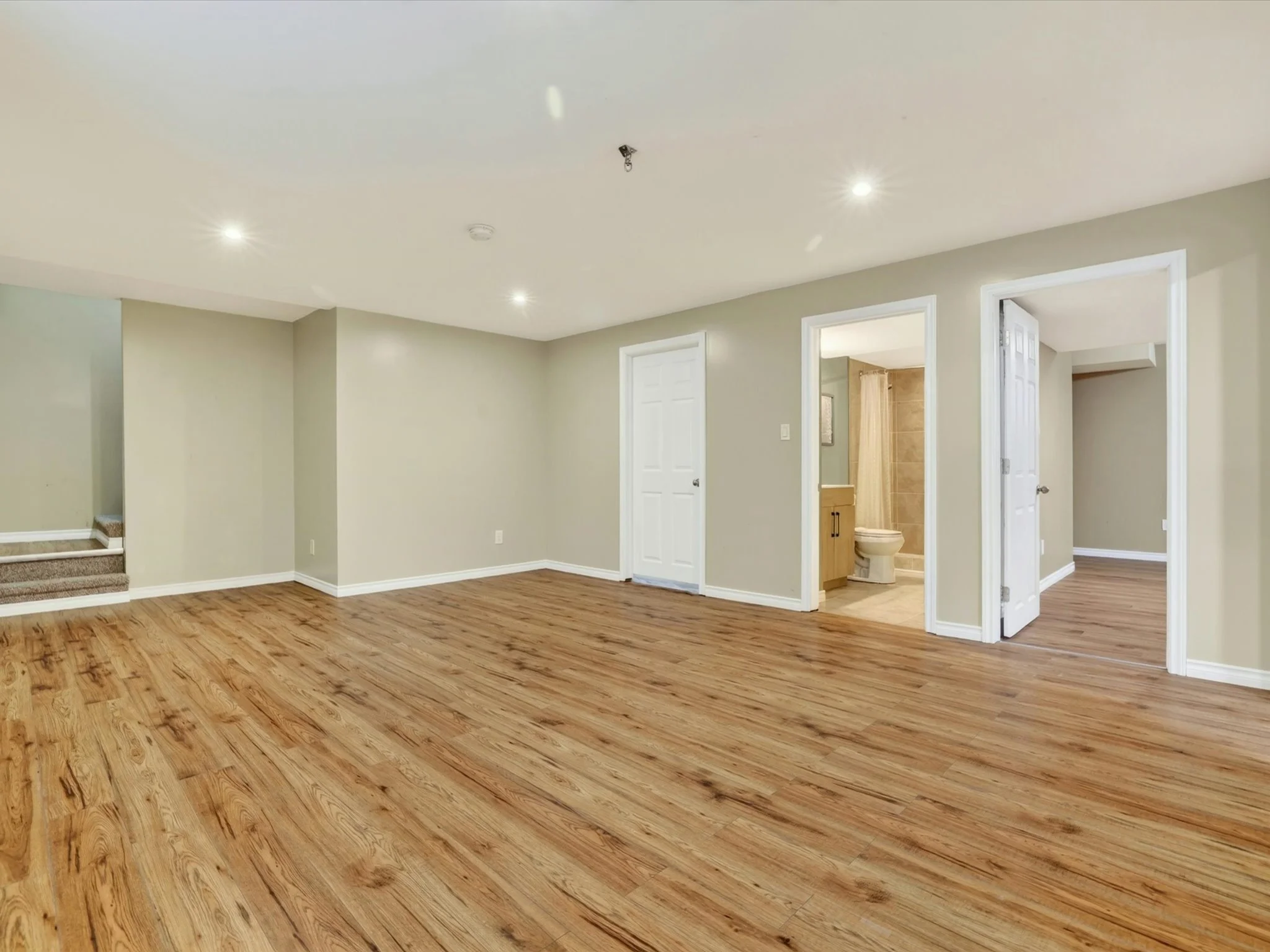 34-87 Bill Larkin Ln - 33.jpg
