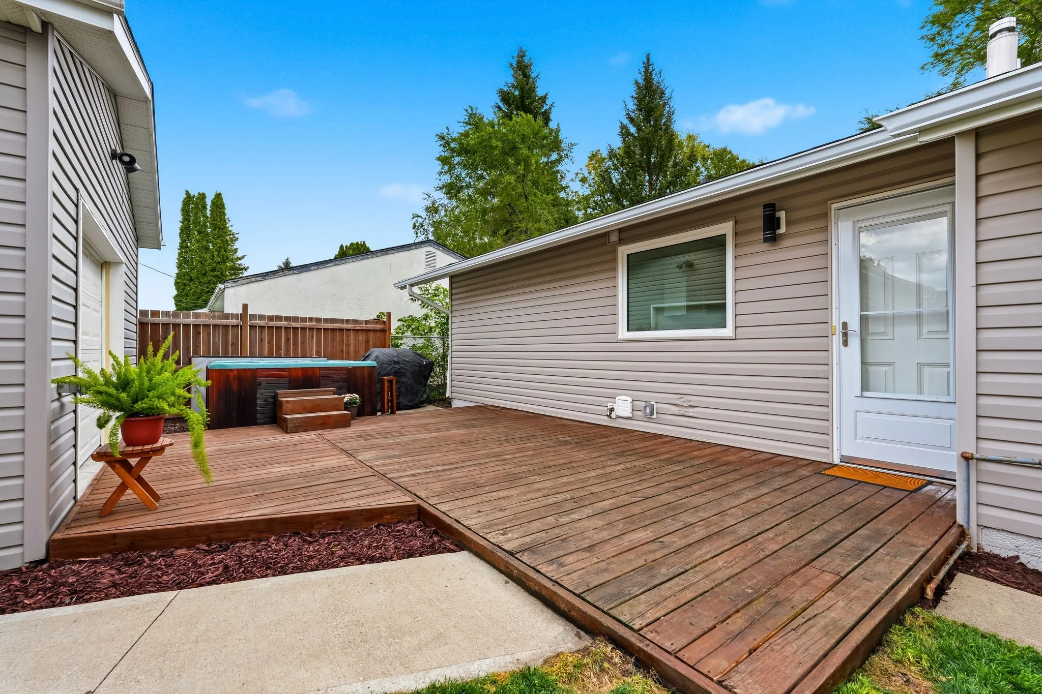 21-web-or-mls-A7406601.jpg