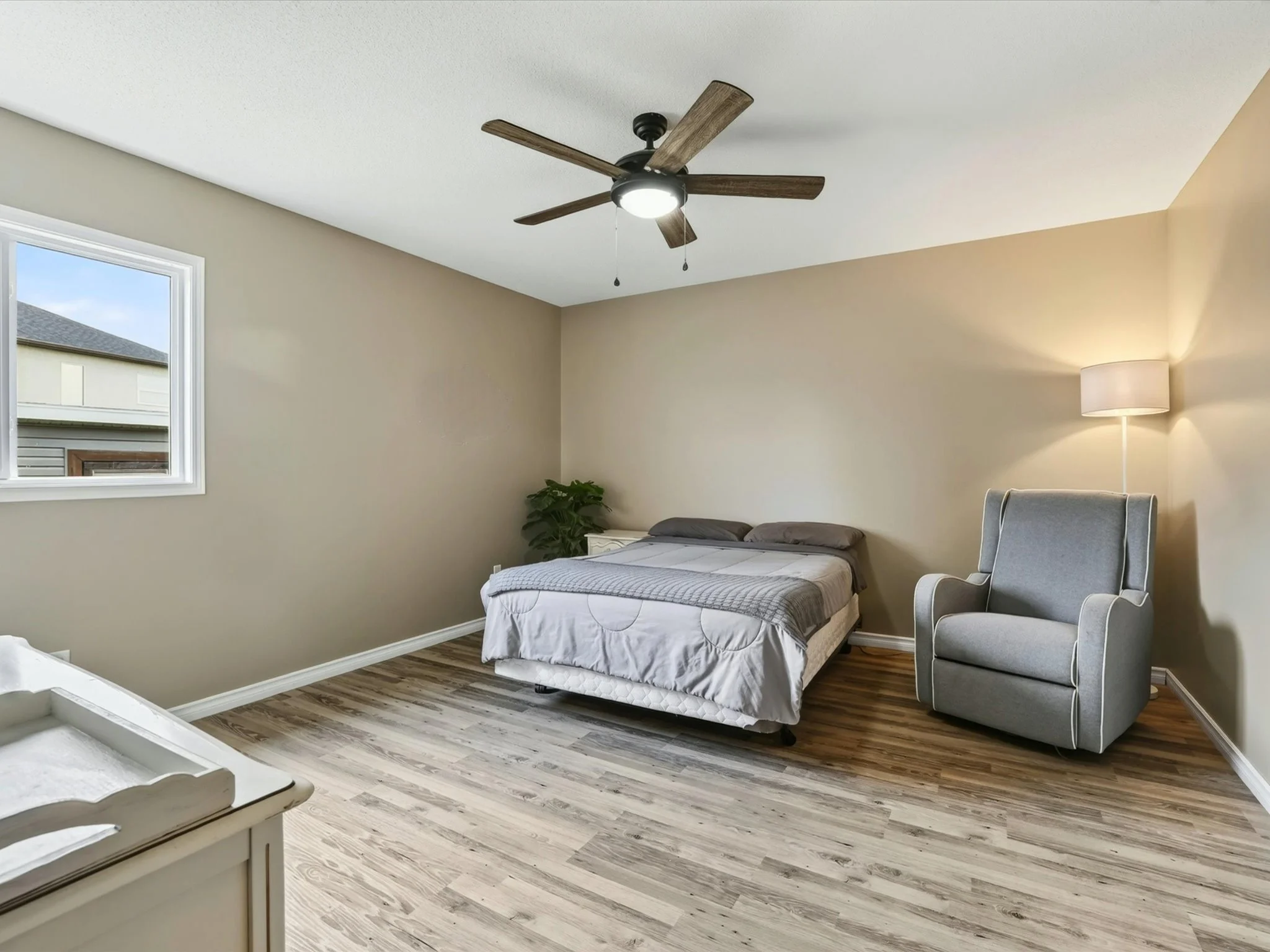 22-87 Bill Larkin Ln - 21.jpg
