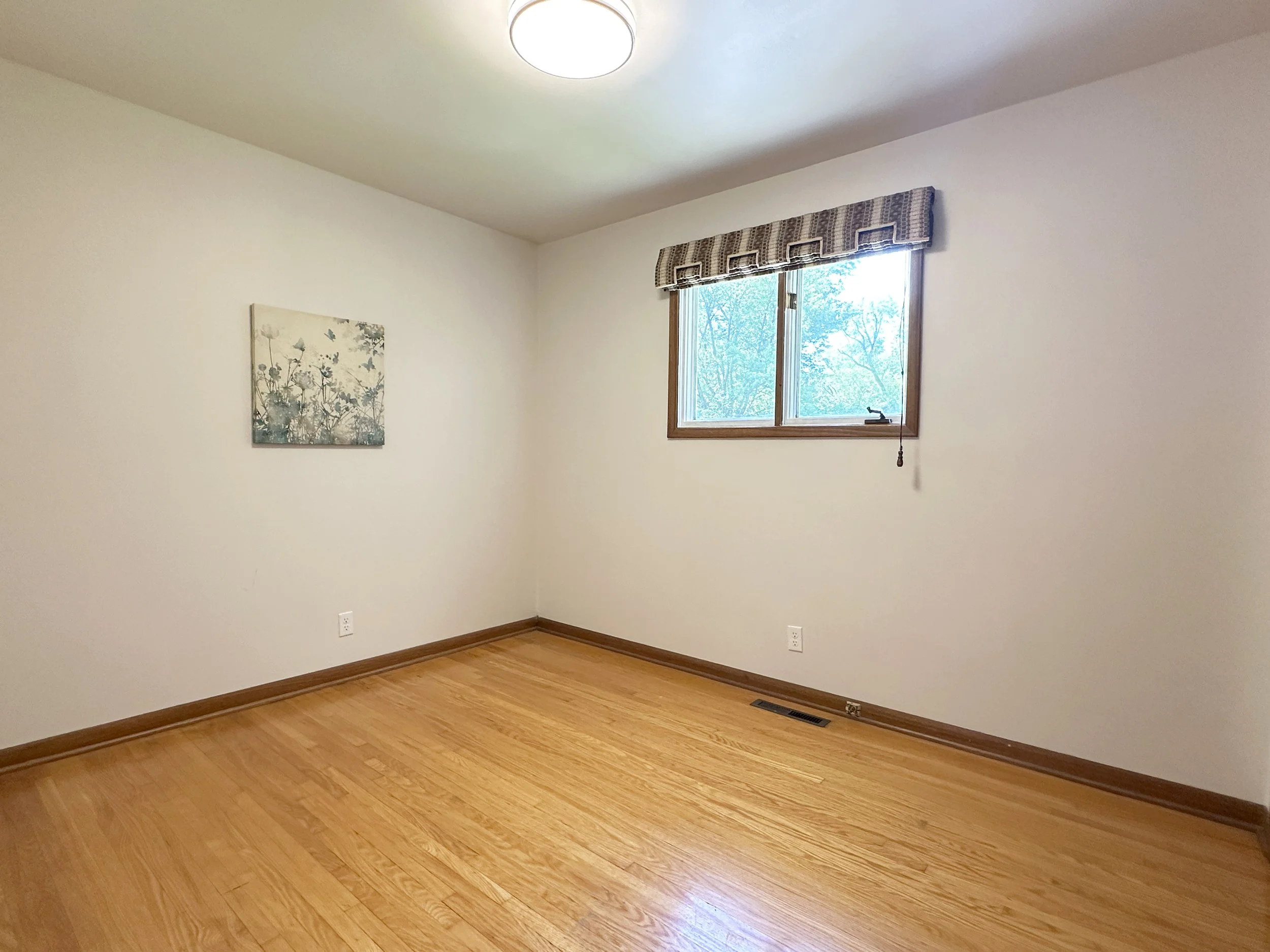 bedroom3-01.jpg