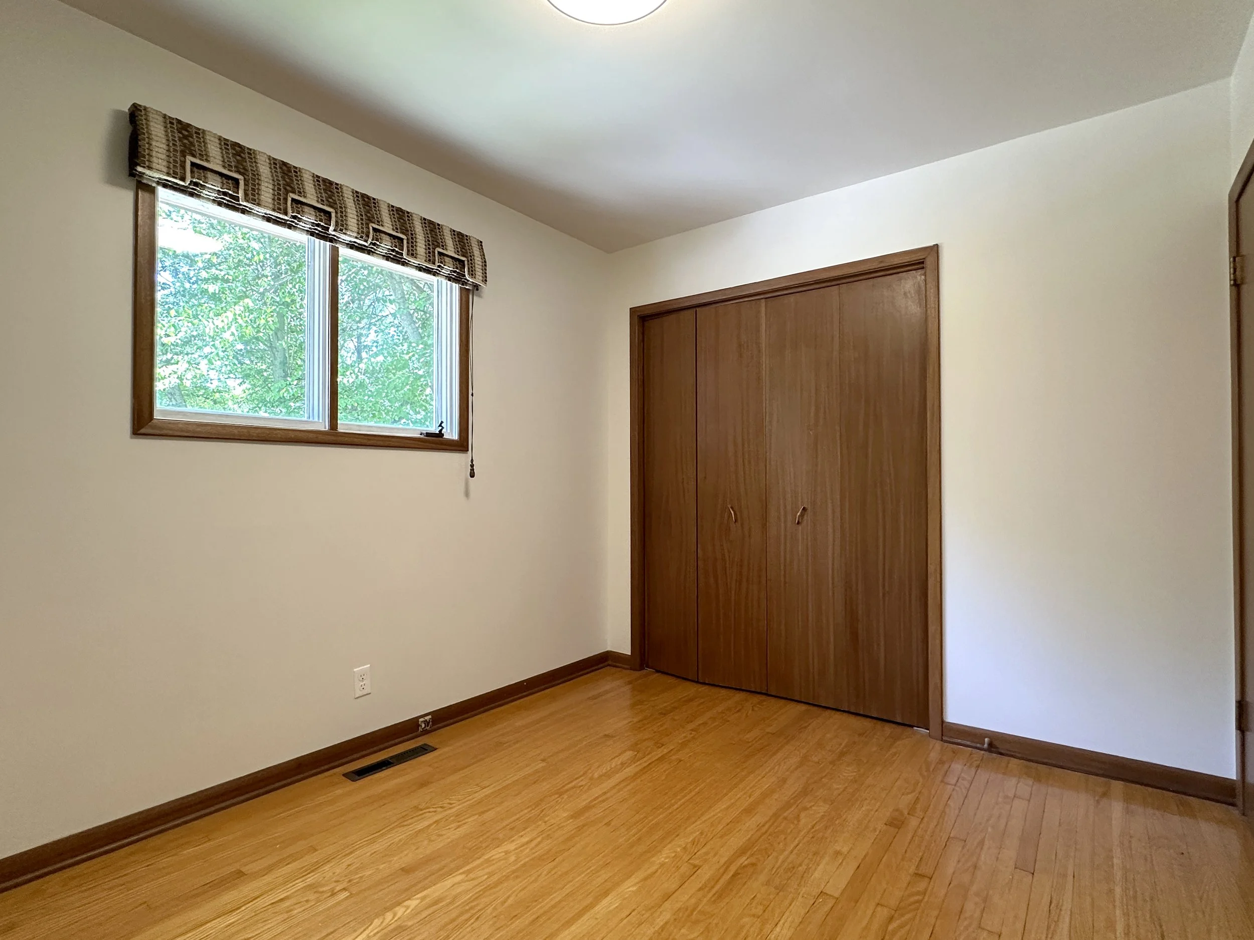 bedroom3-02.jpg