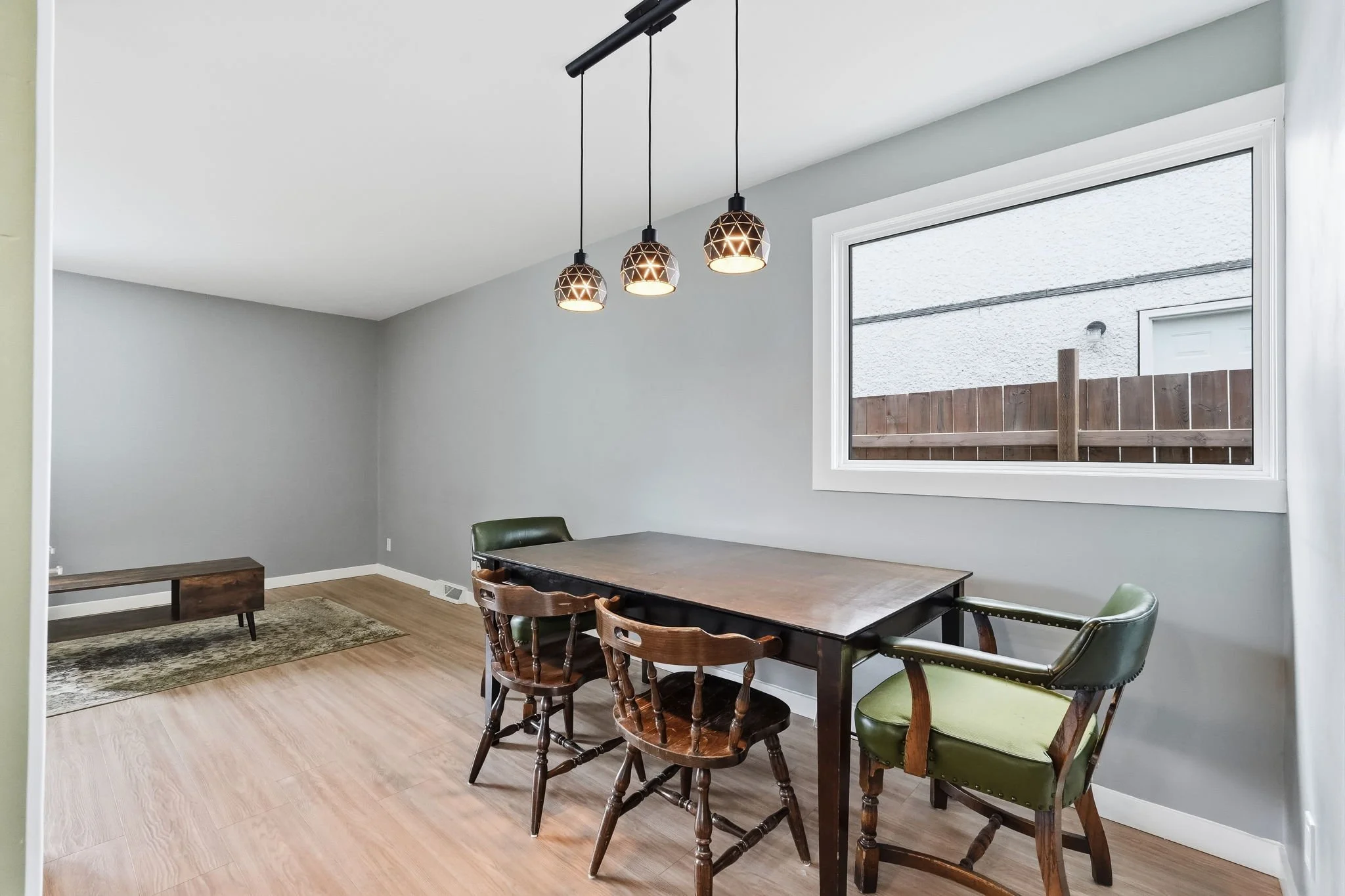 10-web-or-mls-A7406558.jpg