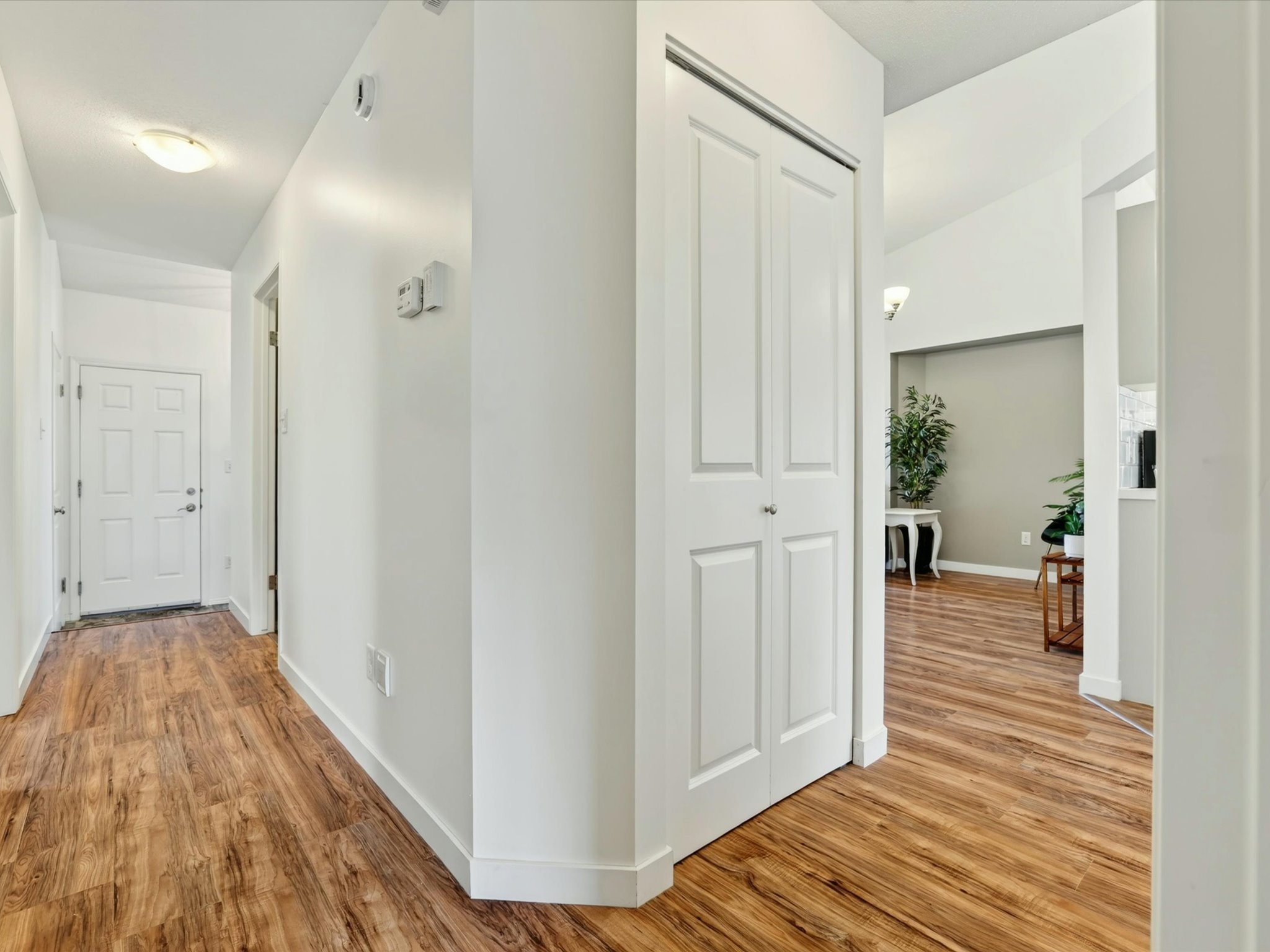 29-87 Bill Larkin Ln - 28.jpg