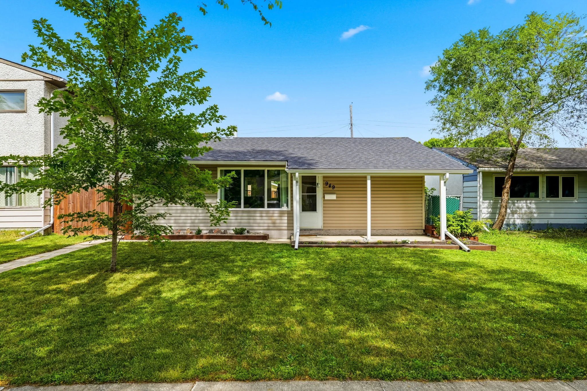 2-web-or-mls-A7406531.jpg