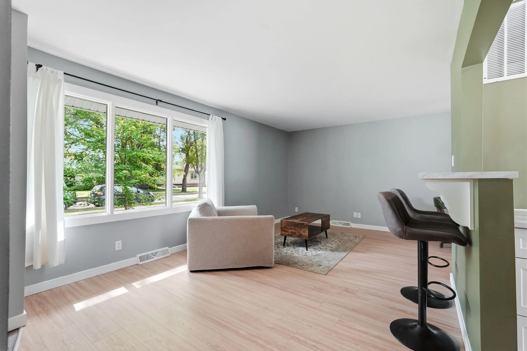 5-web-or-mls-A7406543.jpg