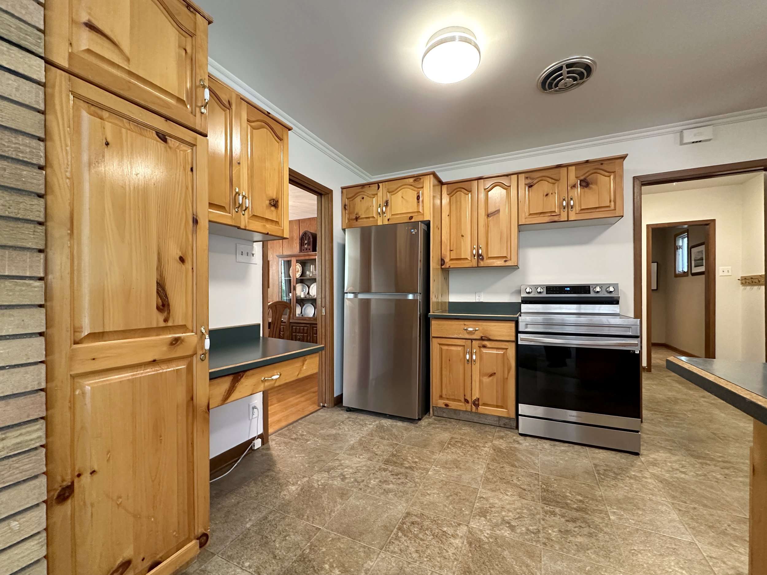 kitchen02.jpg