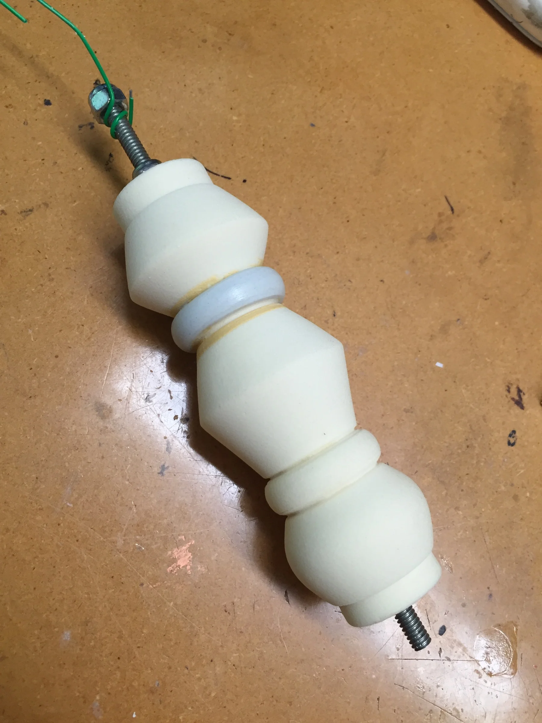 The fully shaped handle.