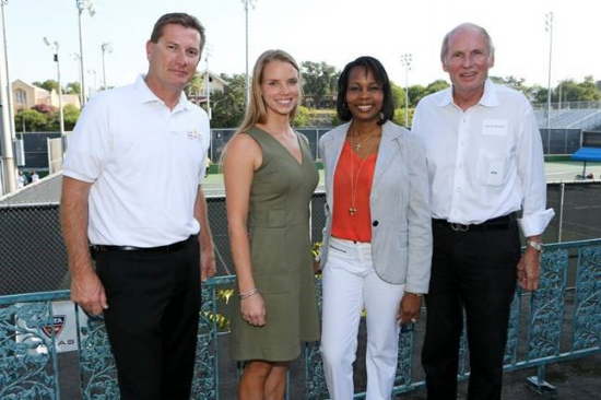San Antonio Mayor Ivy Taylor, Robert Braubach of McFarlin Tennis Foundation, and the organizers of the San Antonio Open 2015
