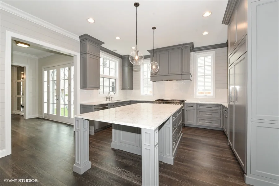 05_722SLincoln_177_Kitchen_LowRes.jpg
