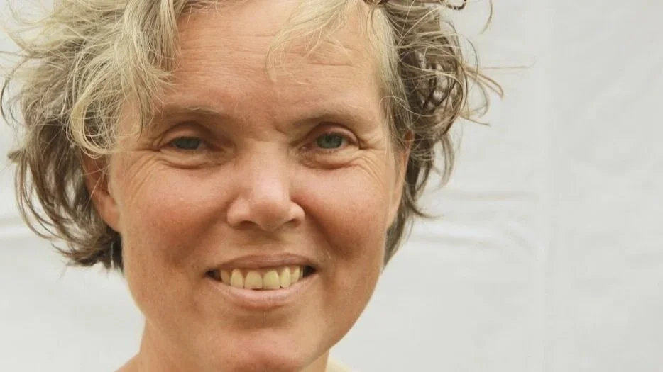 Dr. Marion Ettemeyer, zertifizierte Neurographik-Trainerin und Heilpraktikerin.