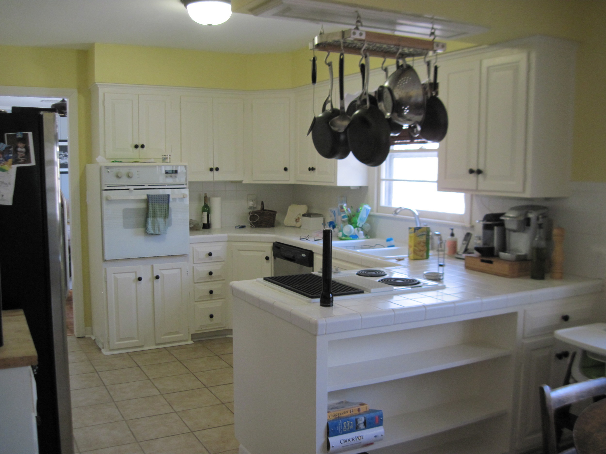 Our client loves to cook, to bake, and to entertain. Can you imagine hosting a Thanksgiving meal for your family here? With turkey, pumpkin pie, and two surly brothers-in-law? You couldn’t do it.