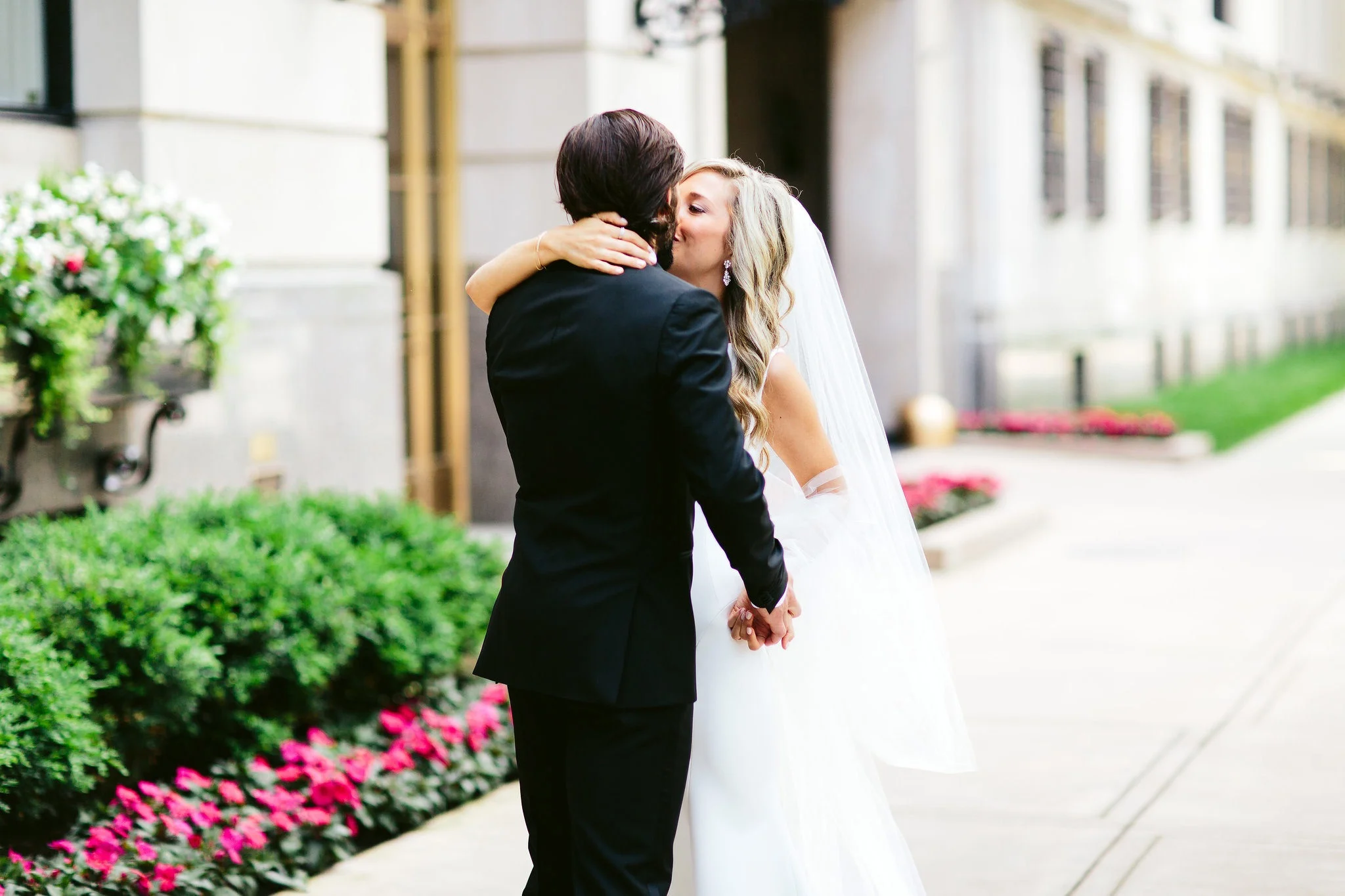 nicodem-creative-wedding-the-drake-hotel-princess-diana-suite-chicago-photography-bradley-elizabeth-harvest-bible-chapel-kristina-taheri-revel-decor