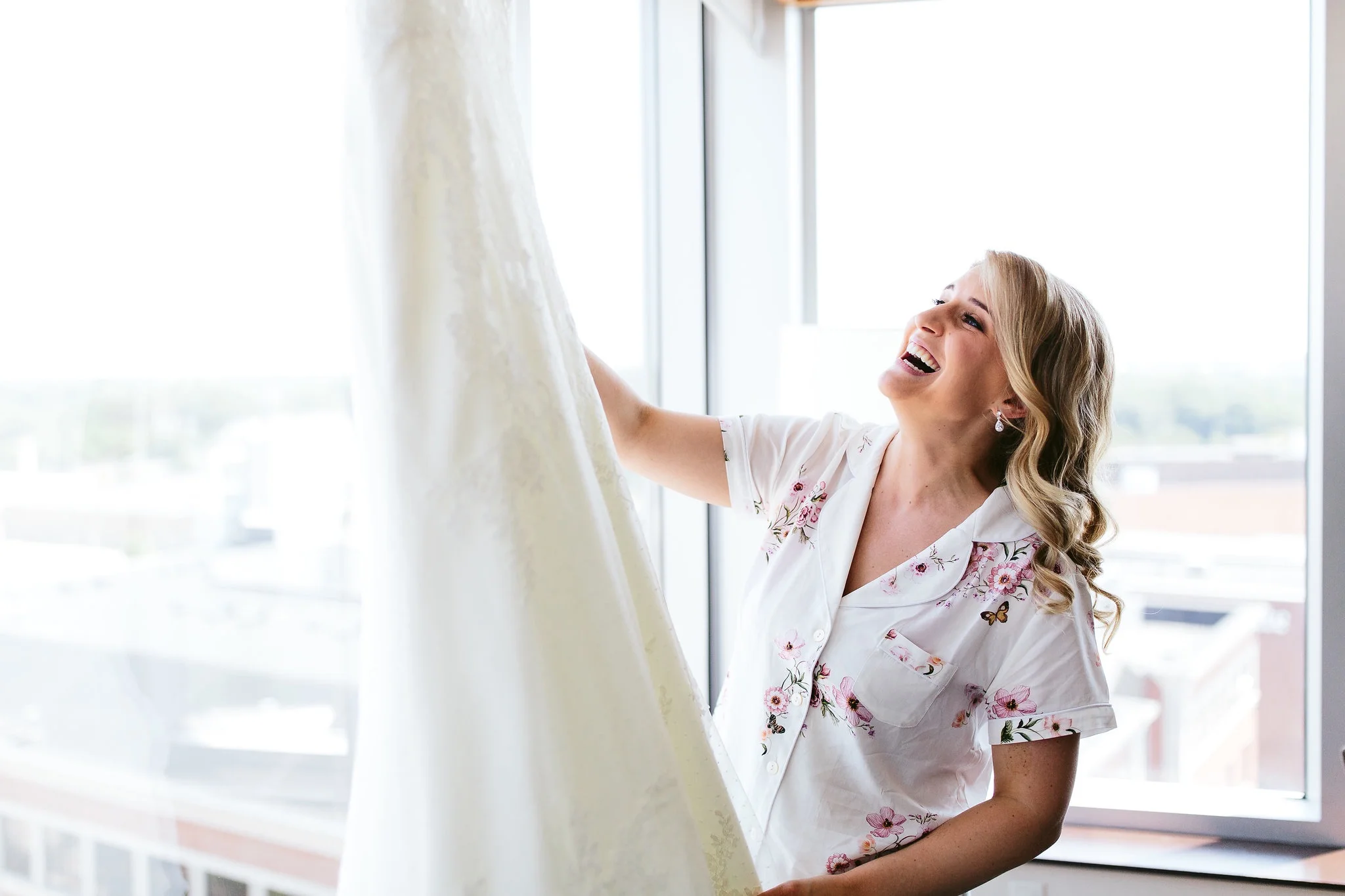 Nicodem-Creative-Wedding-Photography-Champaign-University-of-Illinois-Inspiration-Pear-Tree-Estate-Illini-Hillary-Rae-Events-Flowers-by-Kristine-Meg-and-Matt