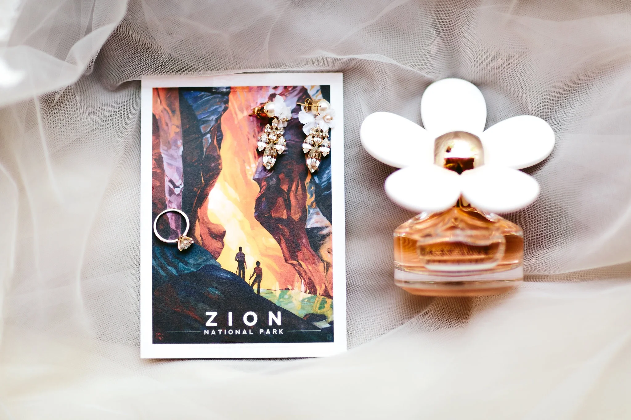 nicodem-creative-small-intimate-wedding-photo-inspiration-zion-national-park-elopement-forevermore-events-by-bloomers-flowers