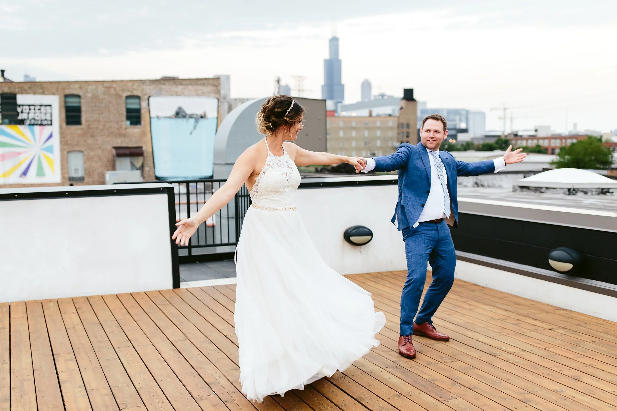 Nicodem-Creative-Wedding-Photography-Sean-Rebby-Ignite-Glass-Studios-Chicago-Inspiration-Style-Matters-Life-In-Bloom-Premier-Trolley