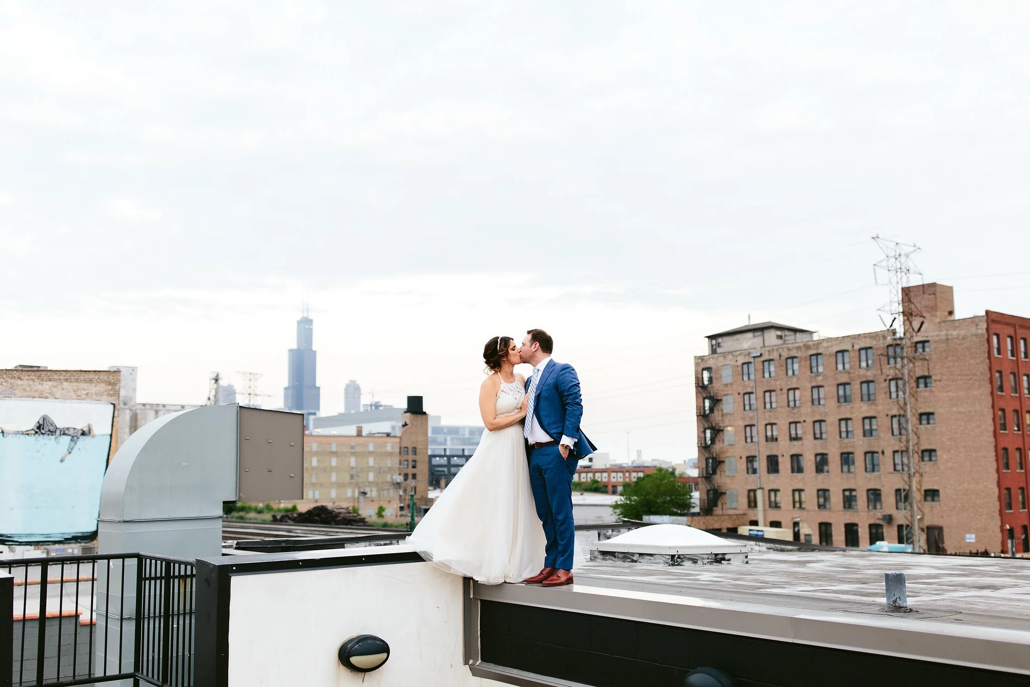 Nicodem-Creative-Wedding-Photography-Sean-Rebby-Ignite-Glass-Studios-Chicago-Inspiration-Style-Matters-Life-In-Bloom-Premier-Trolley