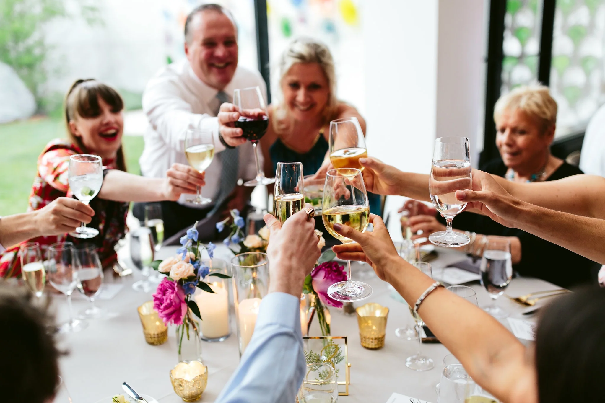 Nicodem-Creative-Wedding-Photography-Sean-Rebby-Ignite-Glass-Studios-Chicago-Inspiration-Style-Matters-Life-In-Bloom-Premier-Trolley