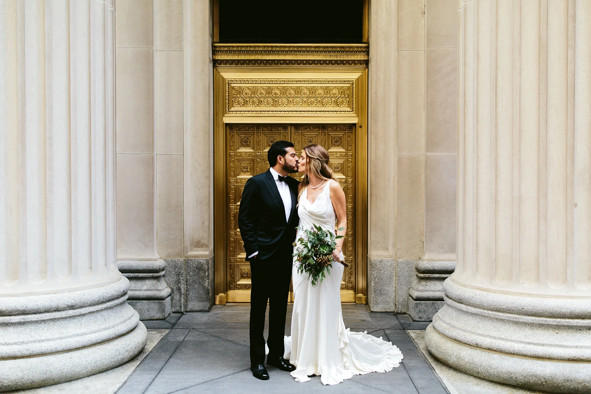 Nicodem-Creative-Wedding-Photography-Chicago-Robin-Julio-New-Leaf-DJ-Sultan-The-Hive-On-Hubbard-BHLDN-Sweet-Mandy-Bs-Cupcakes