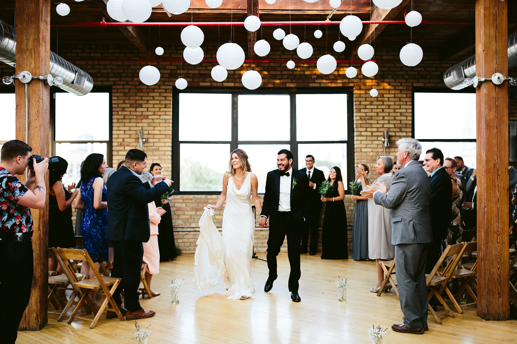 Nicodem-Creative-Wedding-Photography-Chicago-Robin-Julio-New-Leaf-DJ-Sultan-The-Hive-On-Hubbard-BHLDN-Sweet-Mandy-Bs-Cupcakes