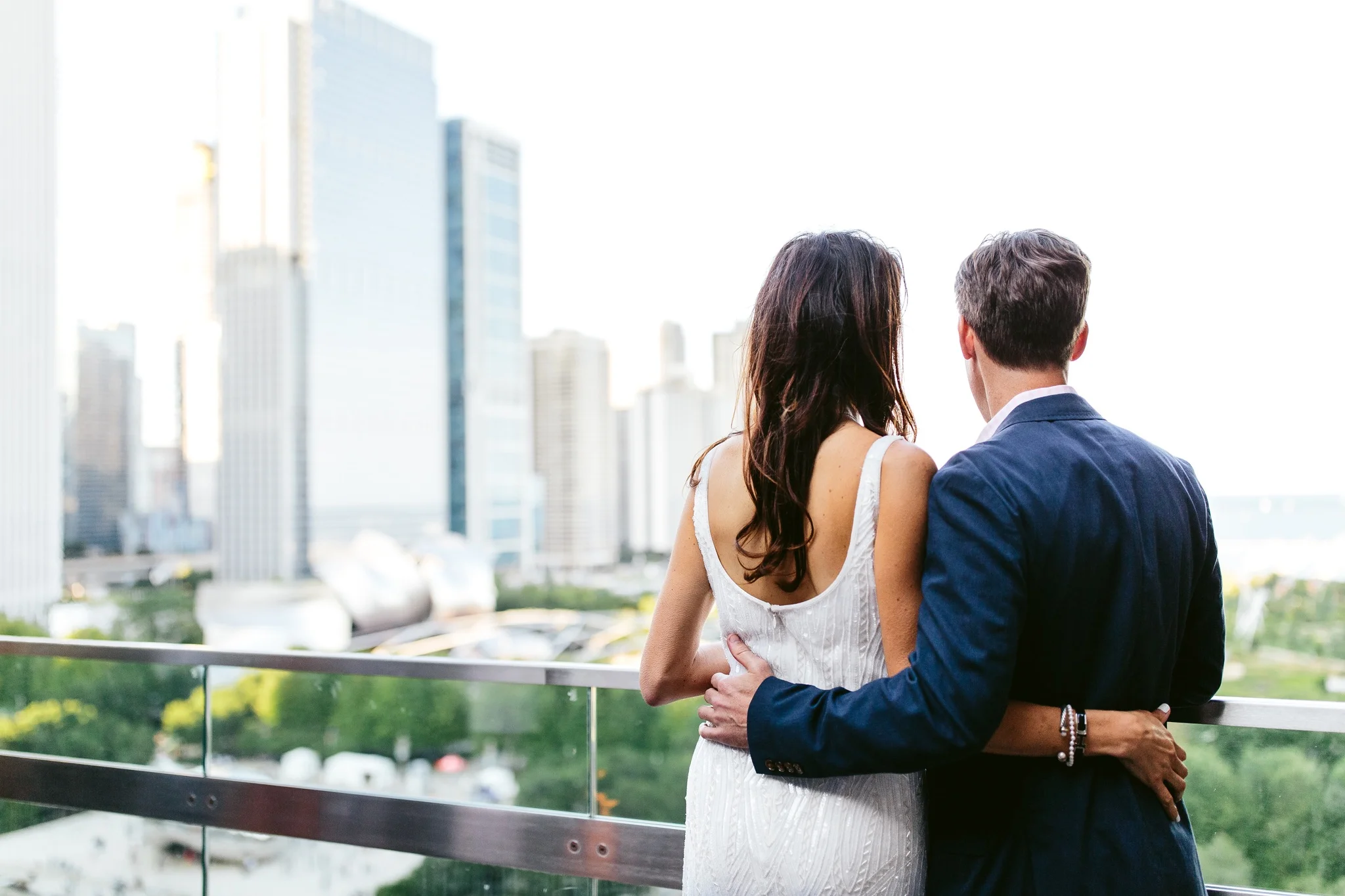 nicodem-creative-chicago-wedding-photographer-fun-classic-modern-inspiration-chicago-athletic-association-cindy's-rooftop-rehearsal dinner-jillian-eric