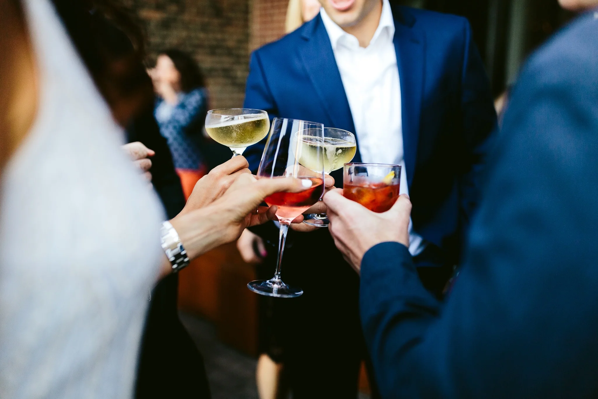 nicodem-creative-chicago-wedding-photographer-fun-classic-modern-inspiration-chicago-athletic-association-cindy's-rooftop-rehearsal dinner-jillian-eric