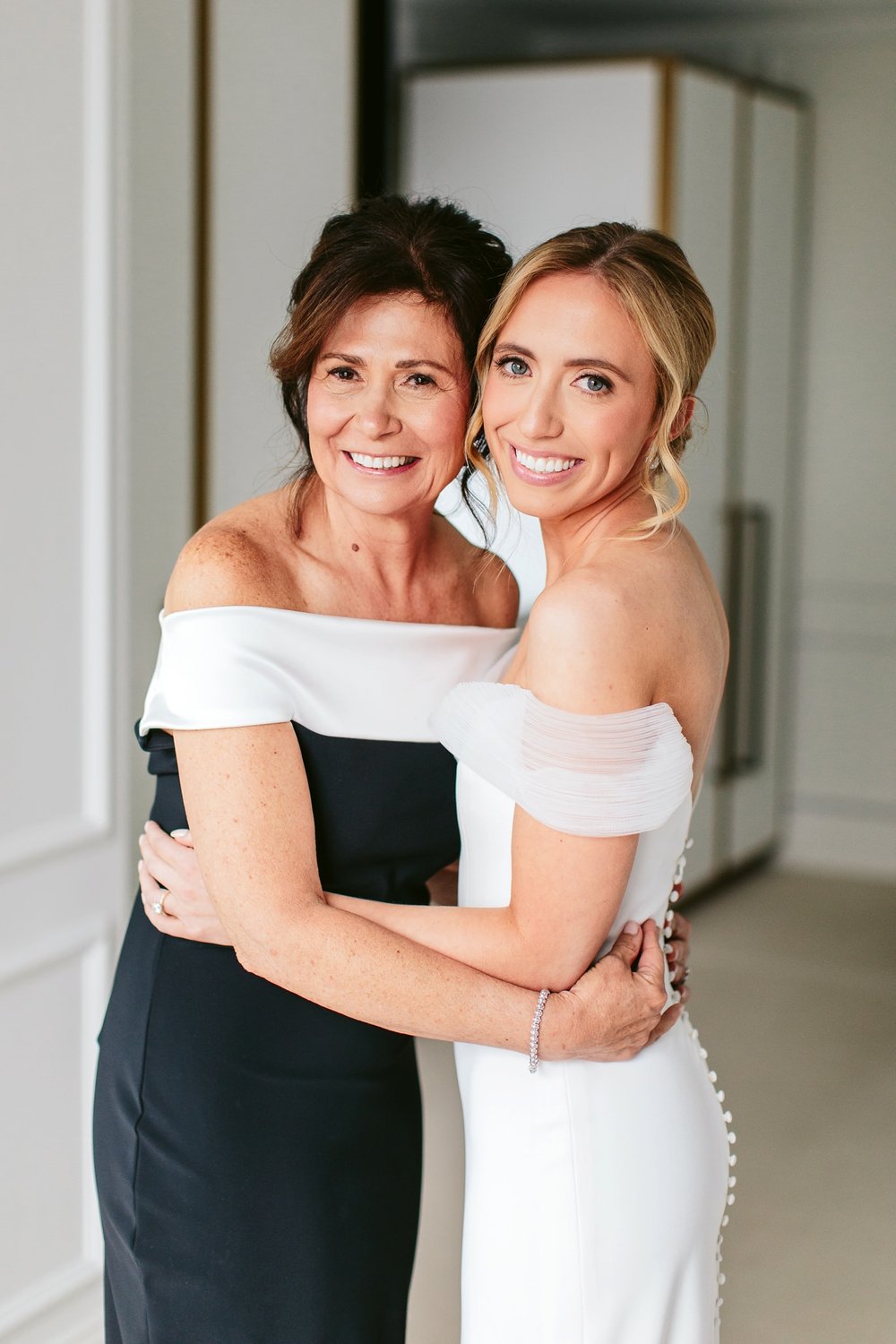 mom and daughter wedding photo