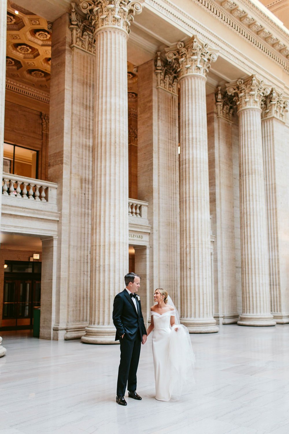 chicago union station with bride and groom