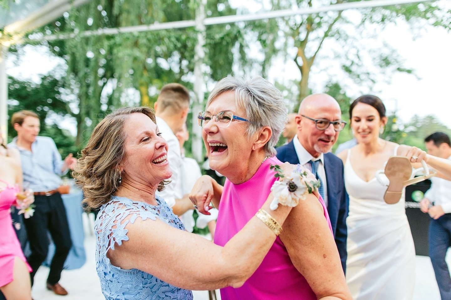 Needed a post for these incredible moms GLOWING with joy! 
.
.
.
PHOTO + VIDEO - @nicodemcreative​​​​​​​​​​​​​​​​
PLANNER - @eventsbytess_ebt
EVENT DESIGNER - @hmrdesigns
CATERER -  @entertaining_co 
FLORIST - @hmrdesigns
INVITATION SUITE - @smitteno