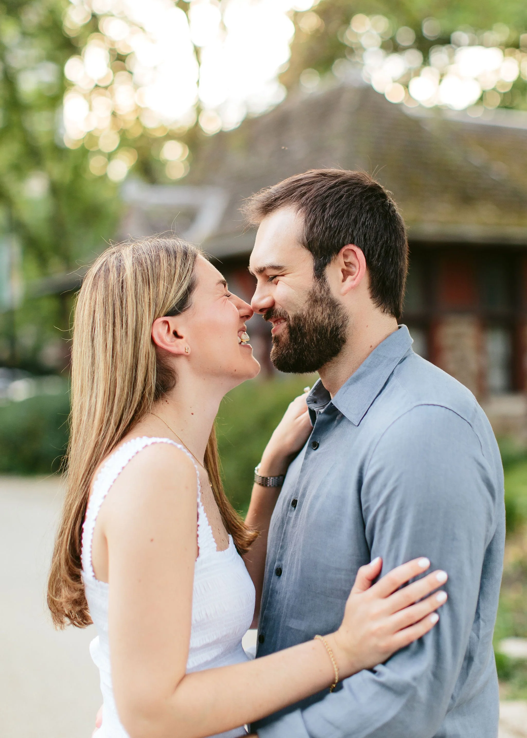 NicodemCreative-LincolnParkChicagoEngagementSession-003.JPG