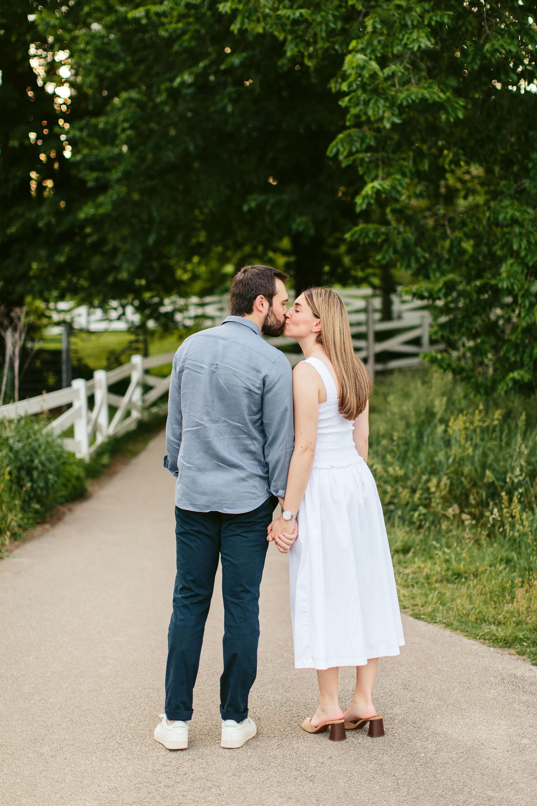 NicodemCreative-LincolnParkChicagoEngagementSession-005.JPG