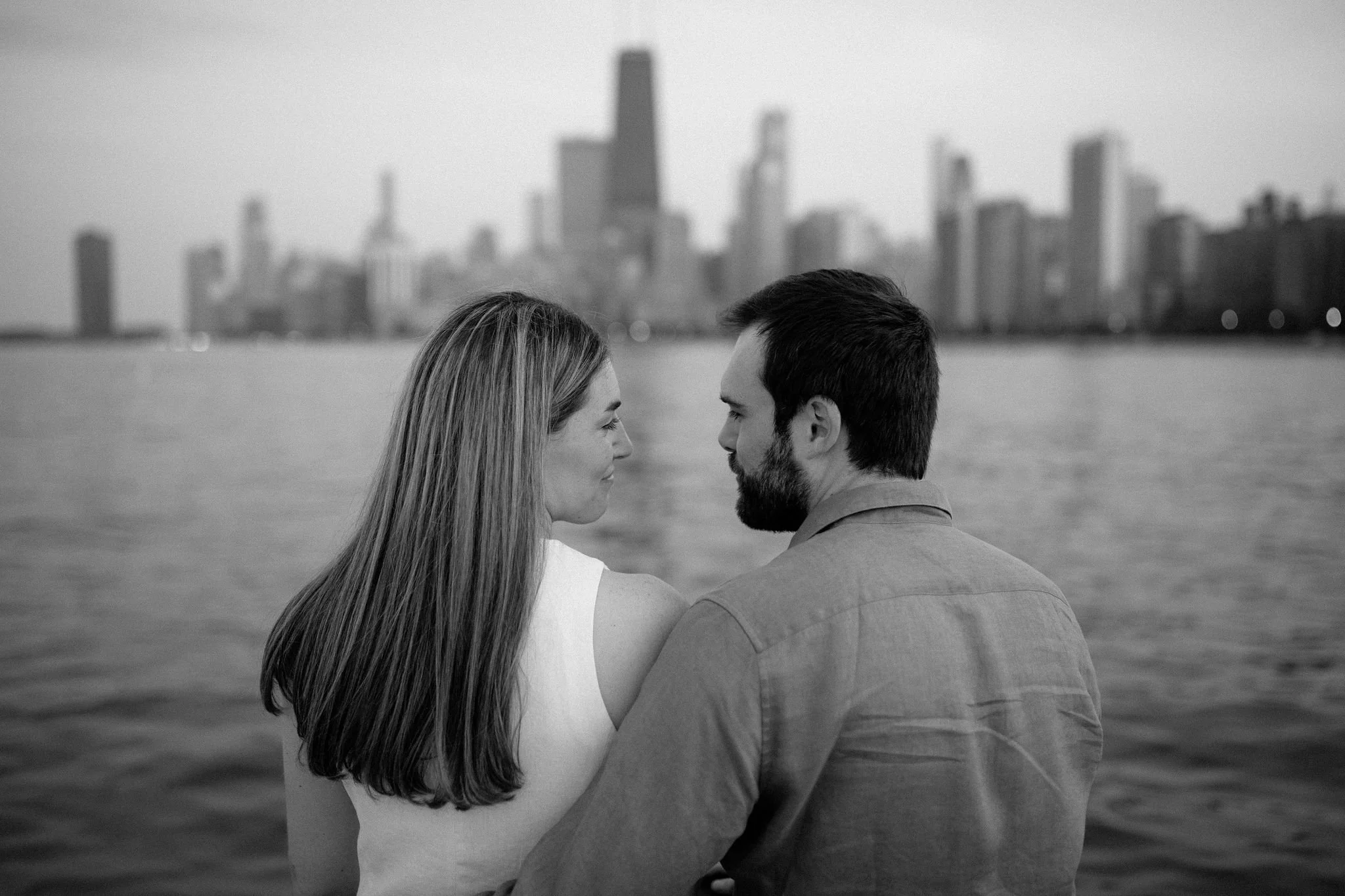 NicodemCreative-LincolnParkChicagoEngagementSession-019.JPG