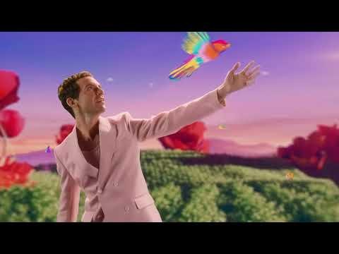 Mika - Champagne Nicolas Feuillatte - Bouteille "Defying Gravity"