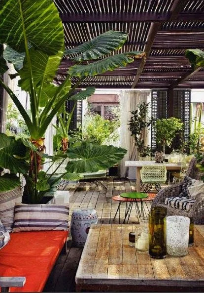  Leafy layers and rustic materials in modern application