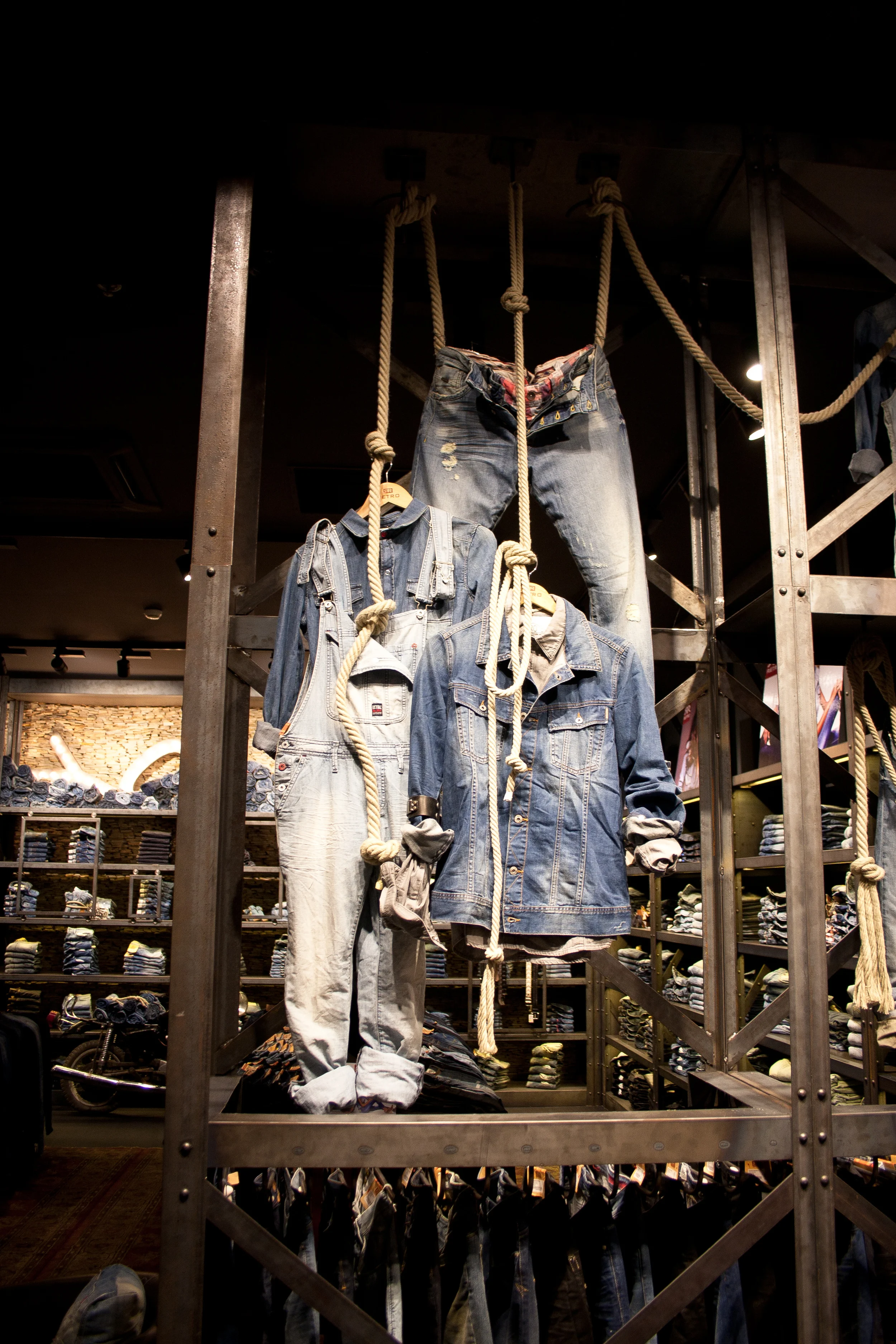 koczohjudit_retro_jeans_westend_14.jpg