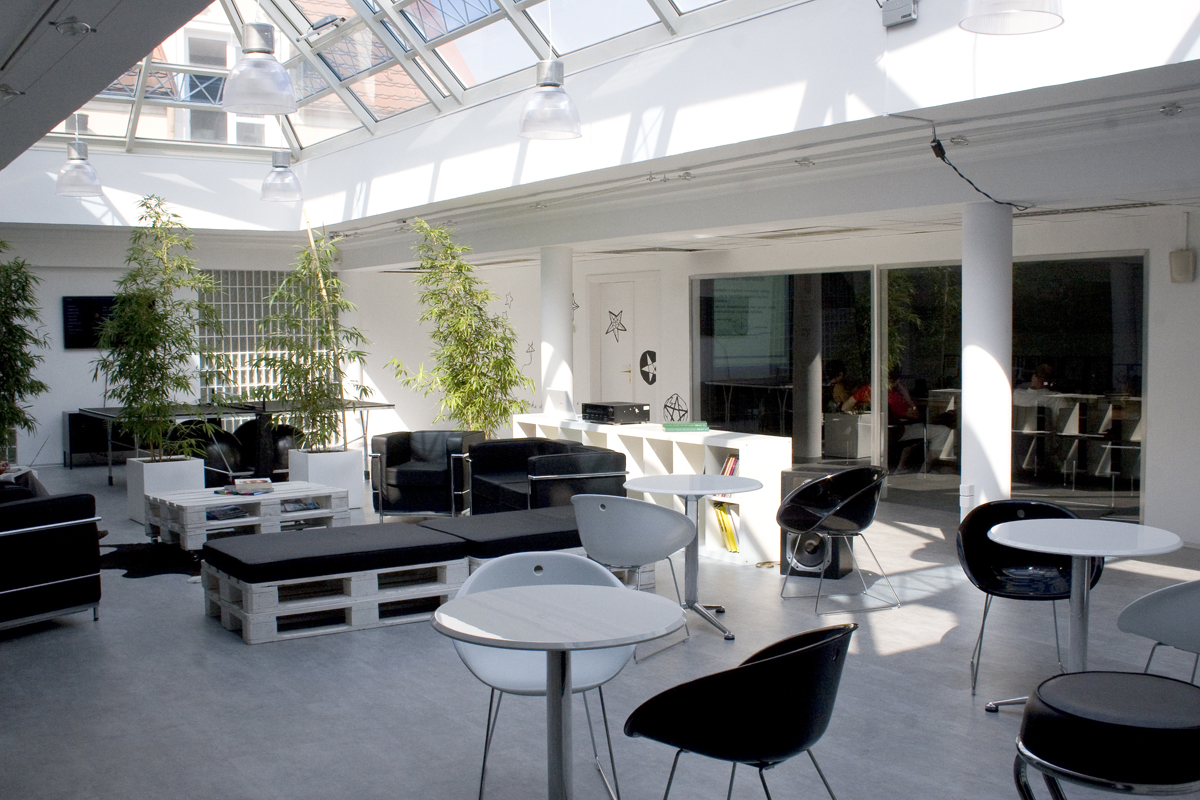 leoburnett_belsoepiteszet_pinxit_Lounge.jpg