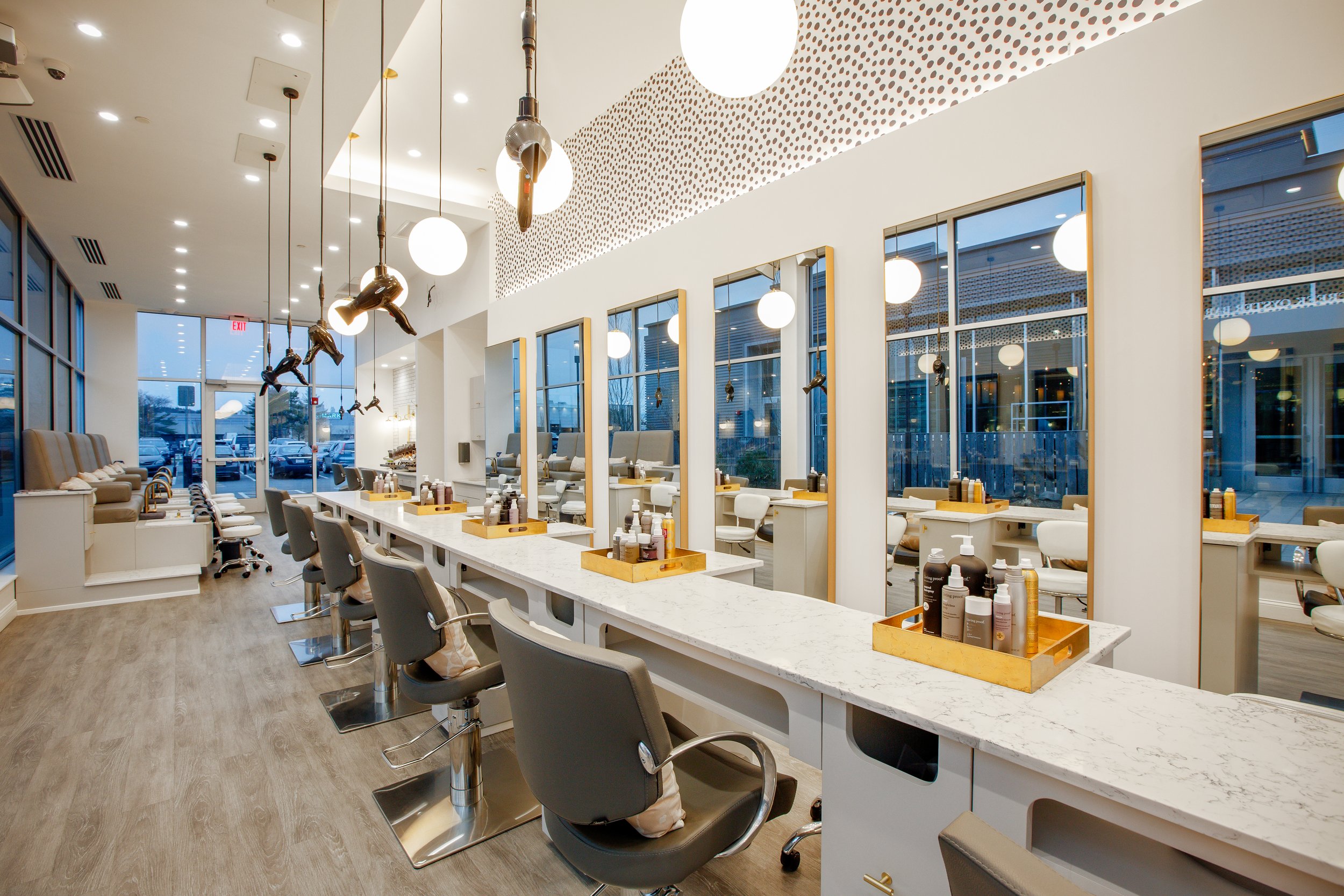 Mandarina_Mane & Mani Salon_1.jpg