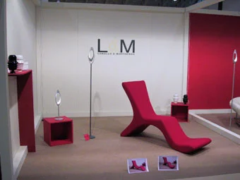 stand (1).jpg