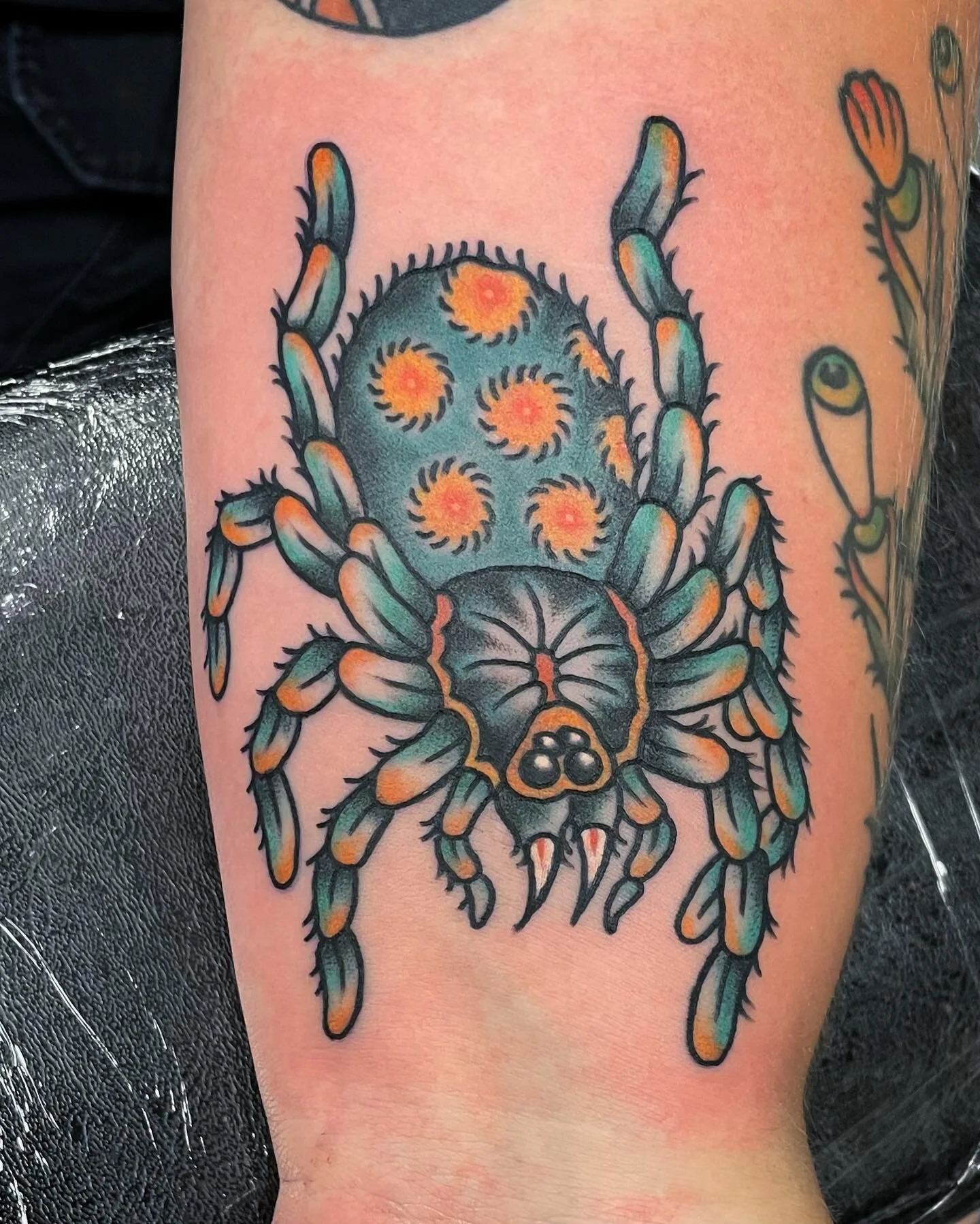 B U G S ! Actually idk if spiders are considered bugs, what do you think? 
@loyaltytattoos #saltlake #saltlakecity #slc #slcart #slctattoo #slctattoos #utahliving #saltlaketattooshop #utah #utahtattoo #marionstreettattoo #tattoo #tattooing #tattooart