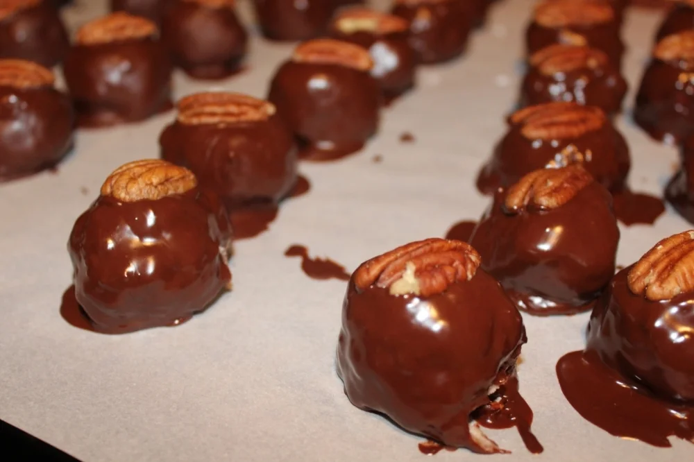 Maker's Mark Bourbon Balls — Kentucky Life + Style + Travel Blog