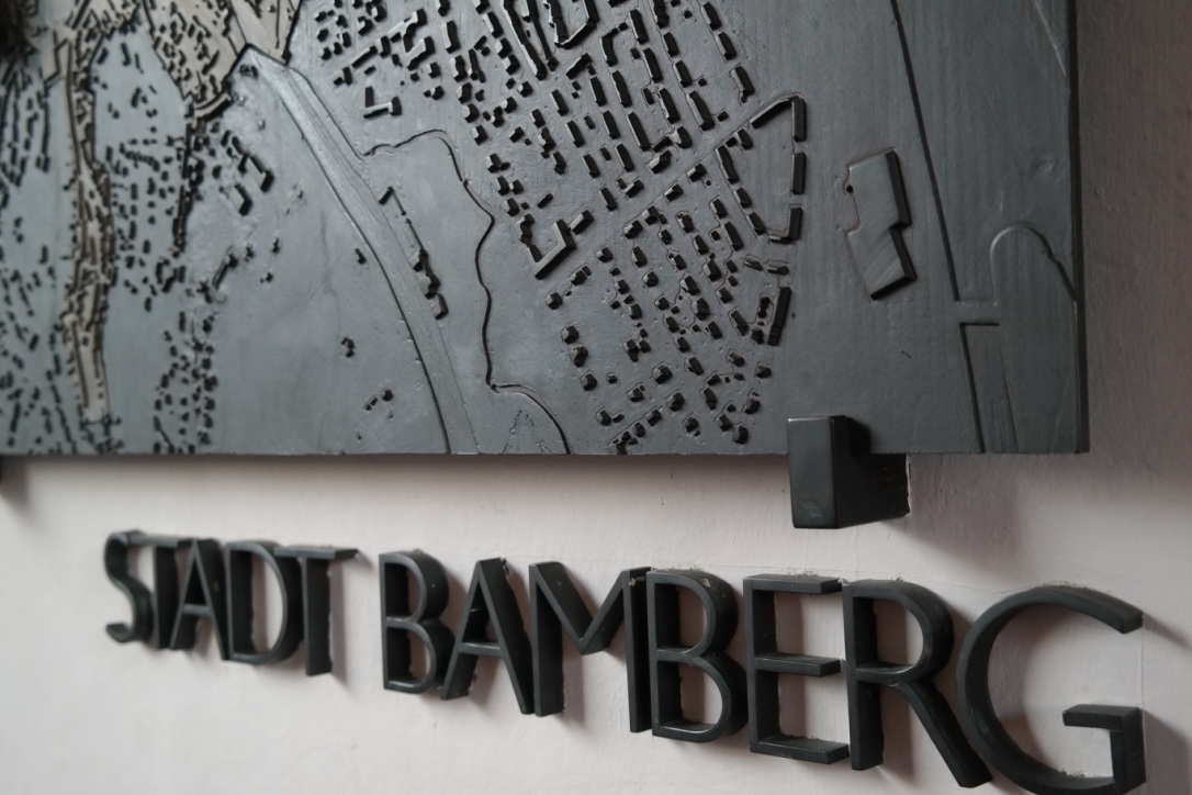 A 3D map of the city ("Stadt") of Bamberg. This kind of reminds me of the 3D map of Paris in All the Light We Cannot See ...
