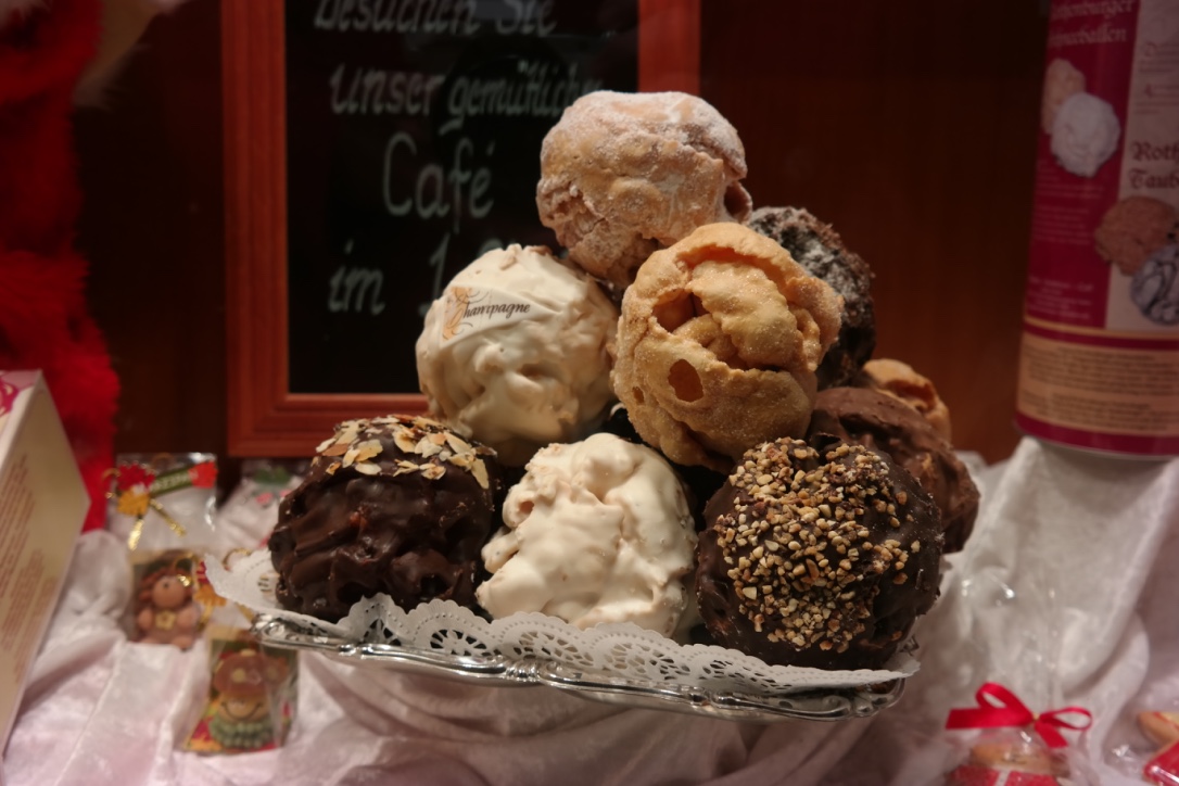 Schneeballs ("snowballs") are a Rothenburg specialty. I (surprisingly) am not a big fan. They are basically just leftover pie crust baked together and covered in sugar or chocolate. So kind of some of my favorite ingredients...but it didn't do much for me. 