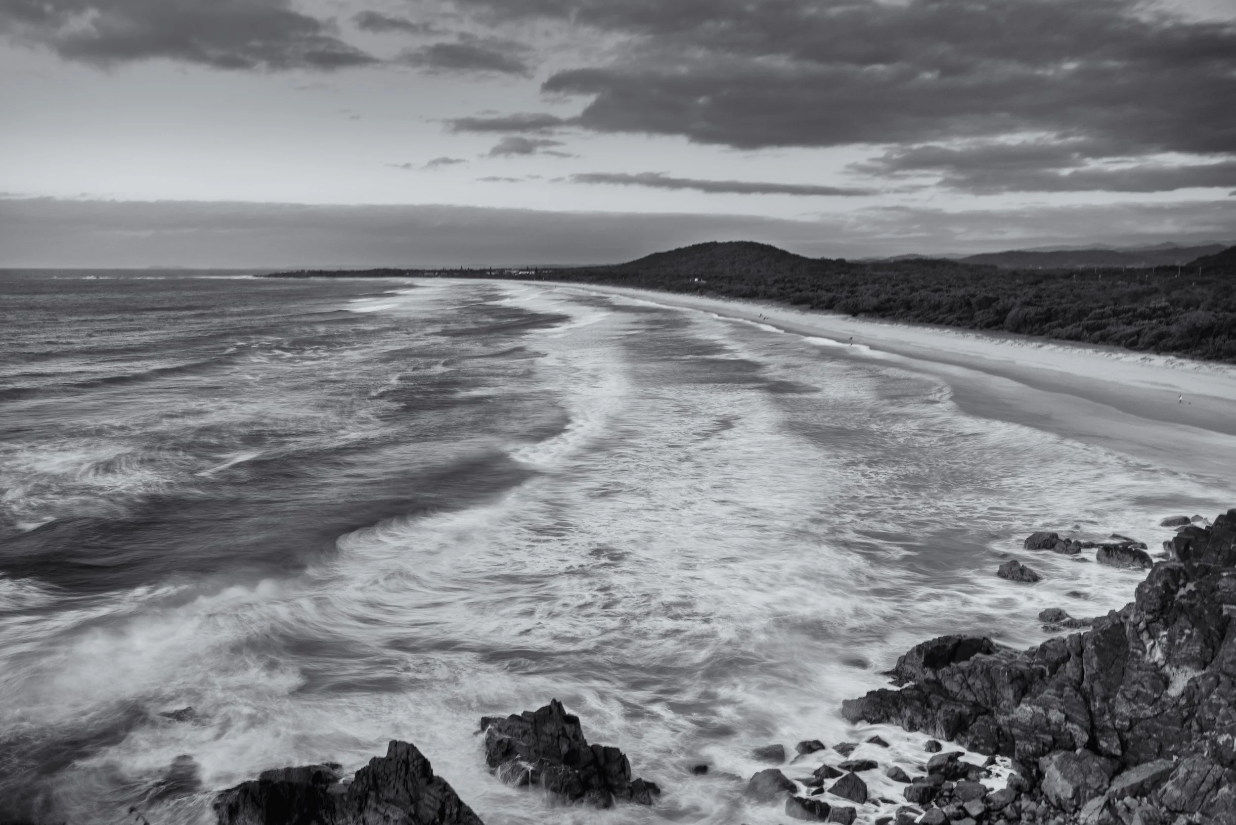 Cabarita Sunrise-101 B&W.jpg