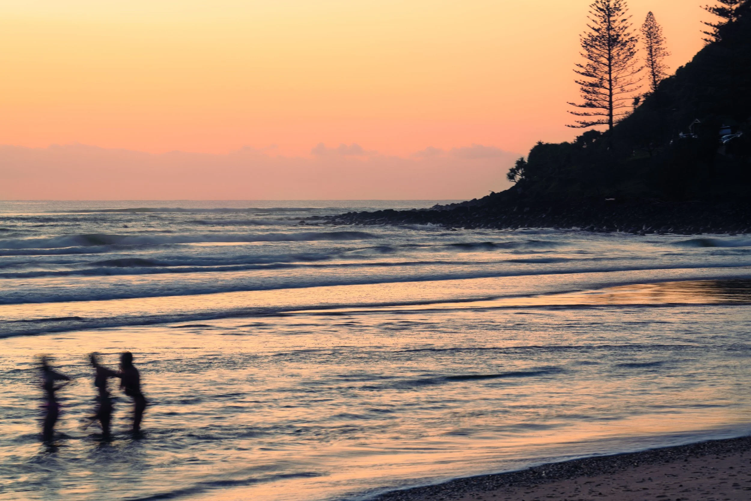 Burleigh Mar 22-3 girls ghost (1 of 1).jpg