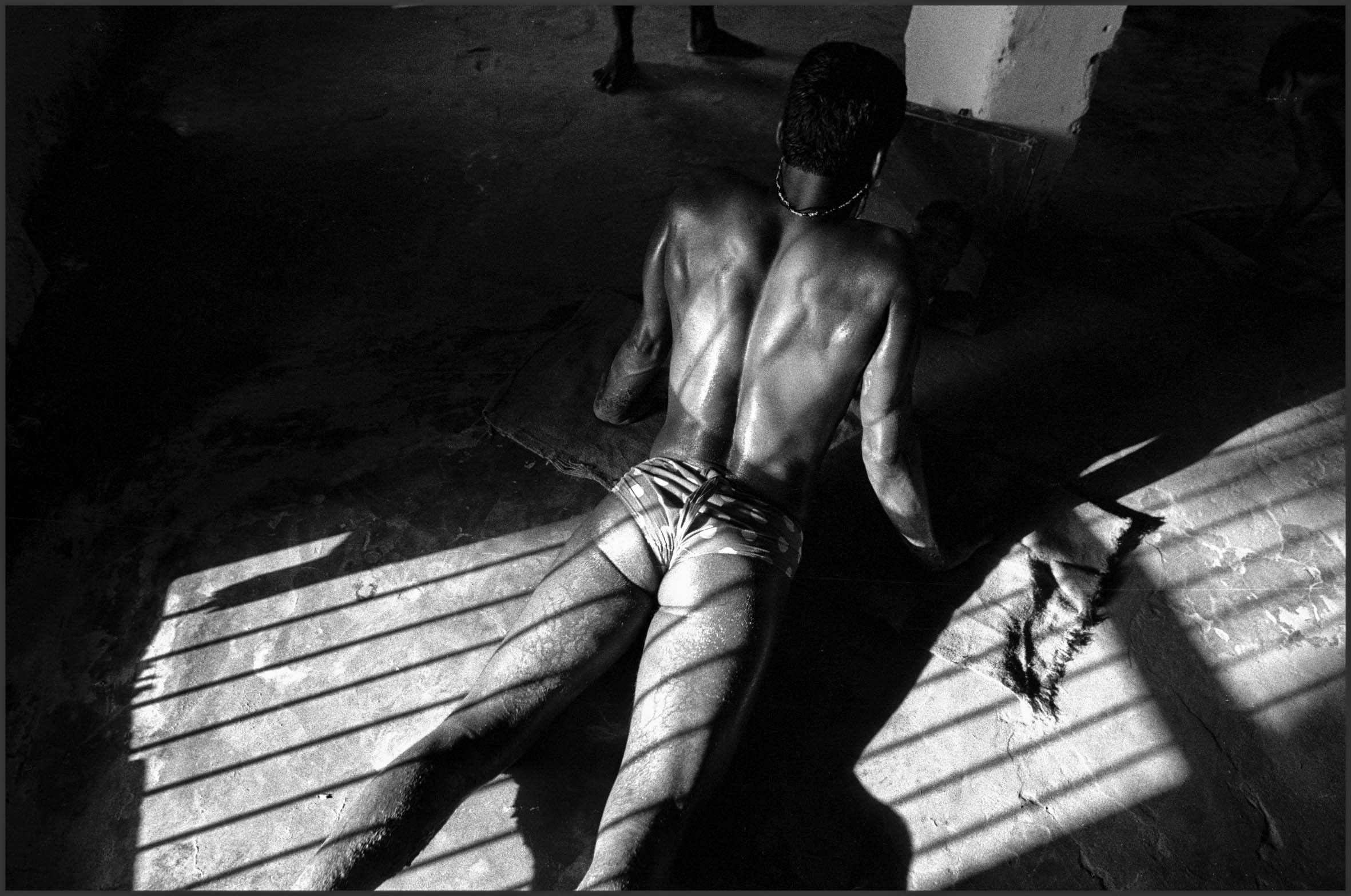 Wrestlers Gym Varanasi 1995.jpg
