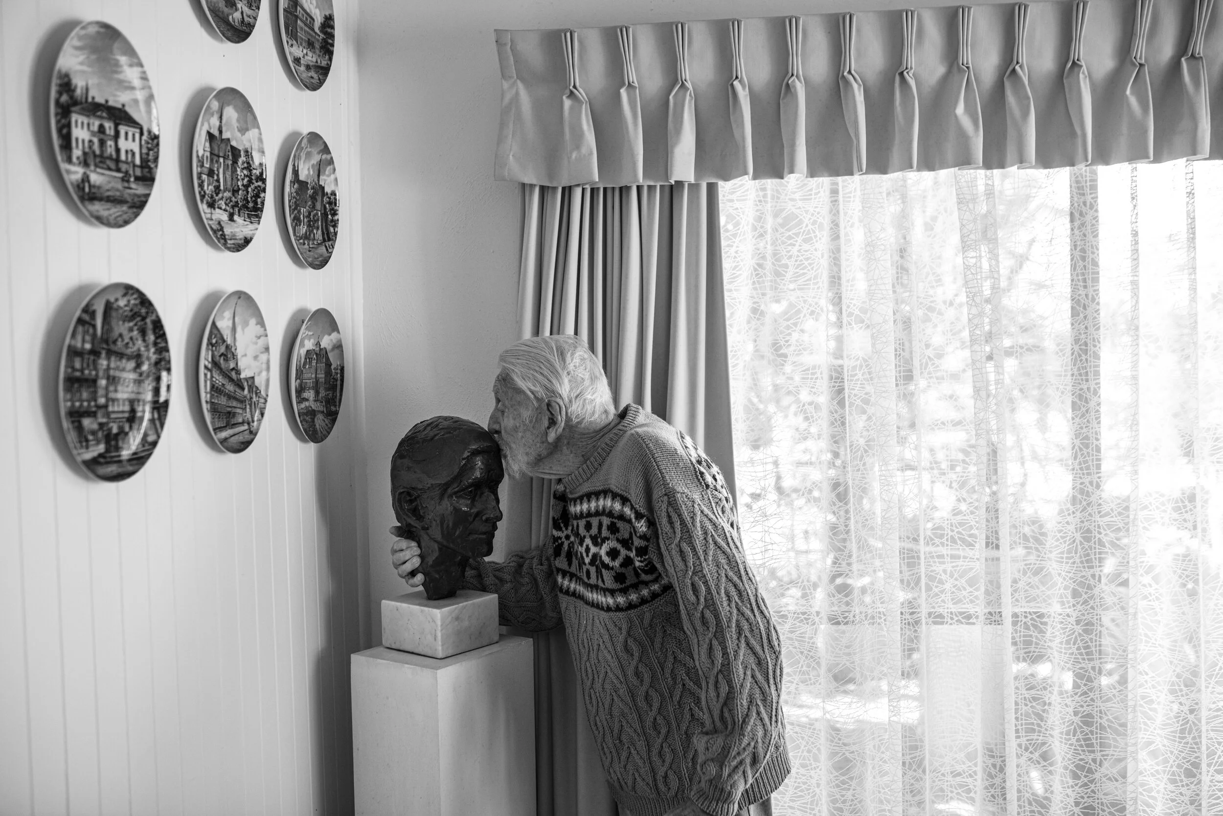  The Artist Marc Clark photographed at Home in Deception Bay, Qld, Australia  