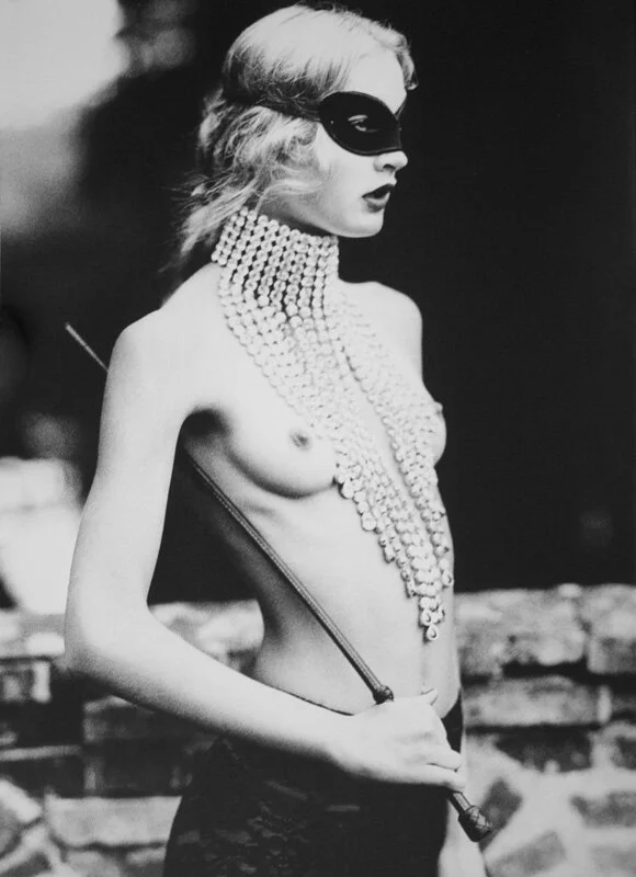 Revenge-Ellen-Von-Unwerth-001.jpg