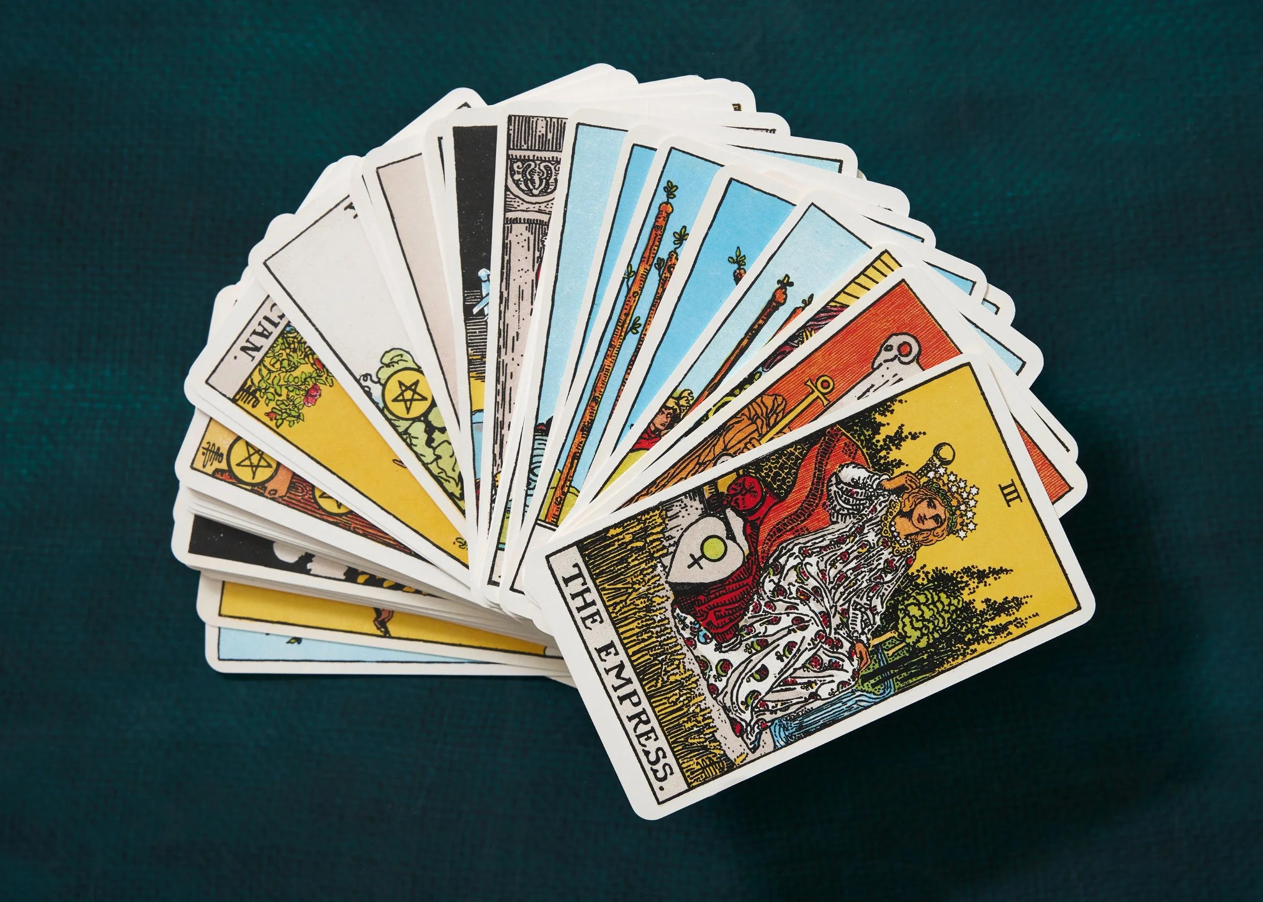 WAITE_TAROT_VA_GB_ADDON001_X_08028.jpg